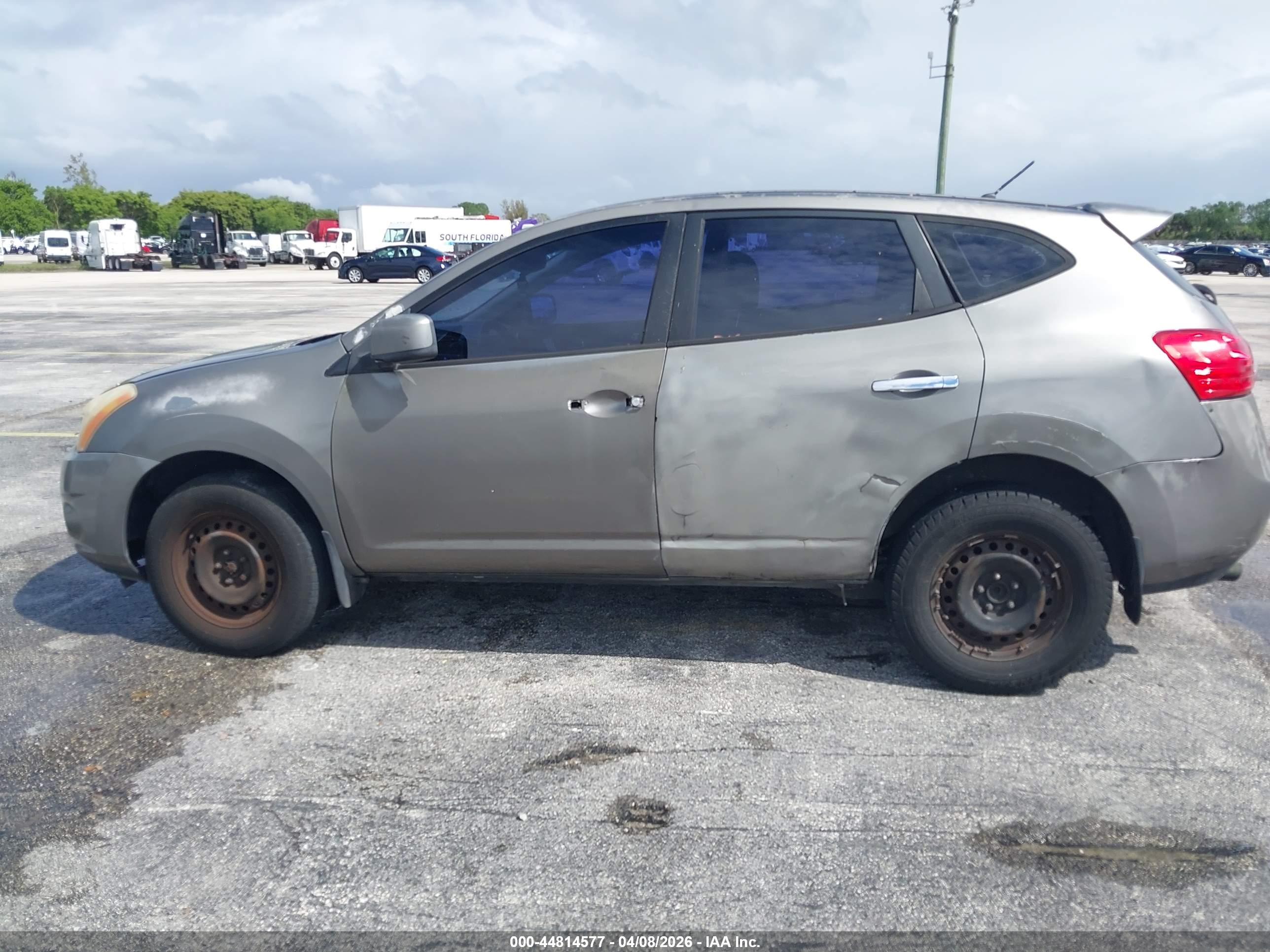 NISSAN ROGUE image 6