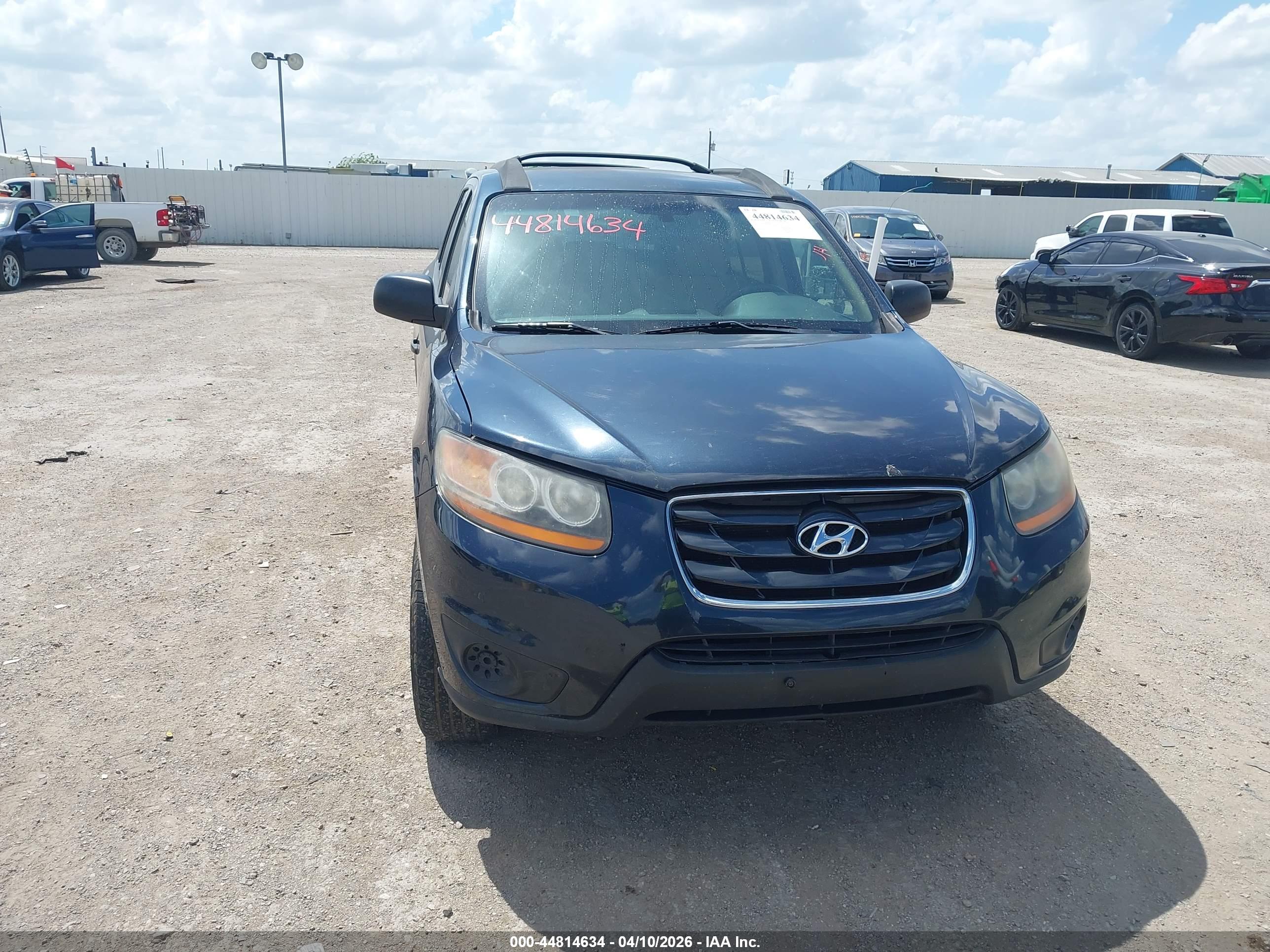 HYUNDAI SANTA image 6