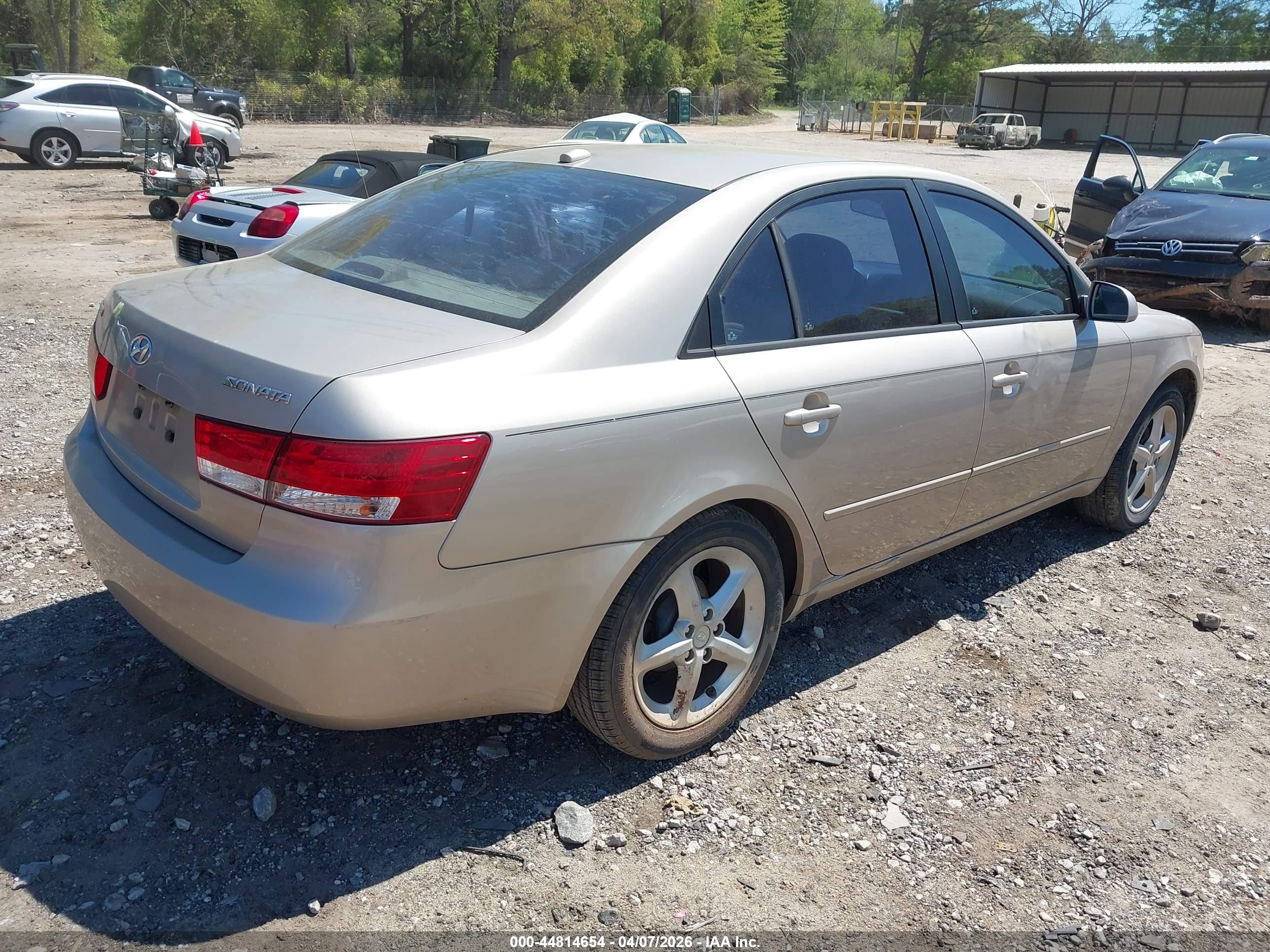 HYUNDAI SONATA image 4