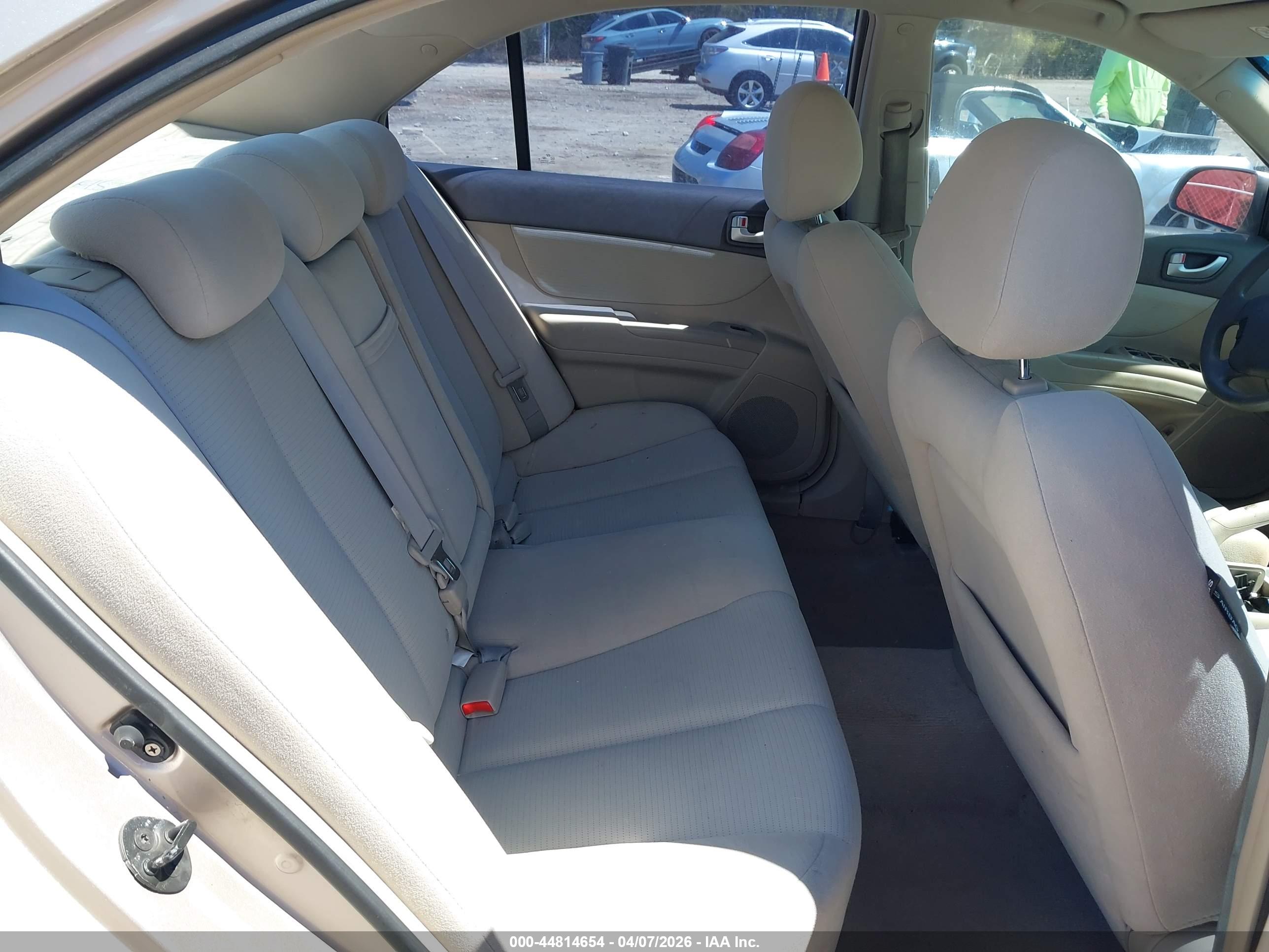 HYUNDAI SONATA image 8
