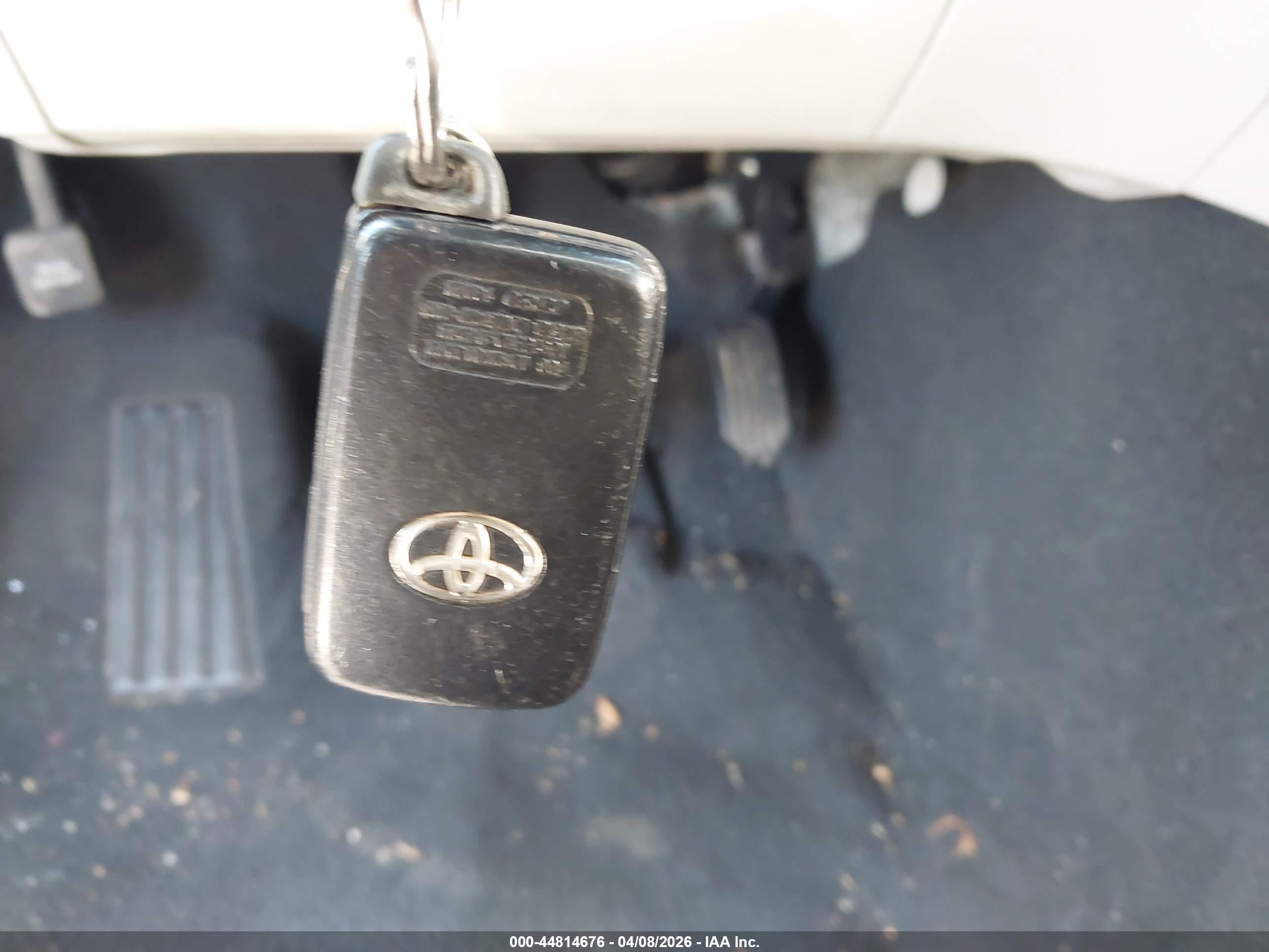 TOYOTA VENZA image 11
