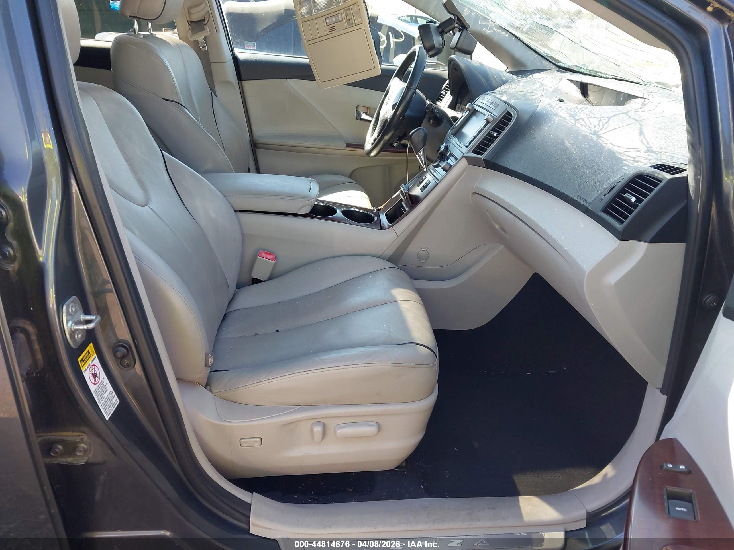 TOYOTA VENZA image 5