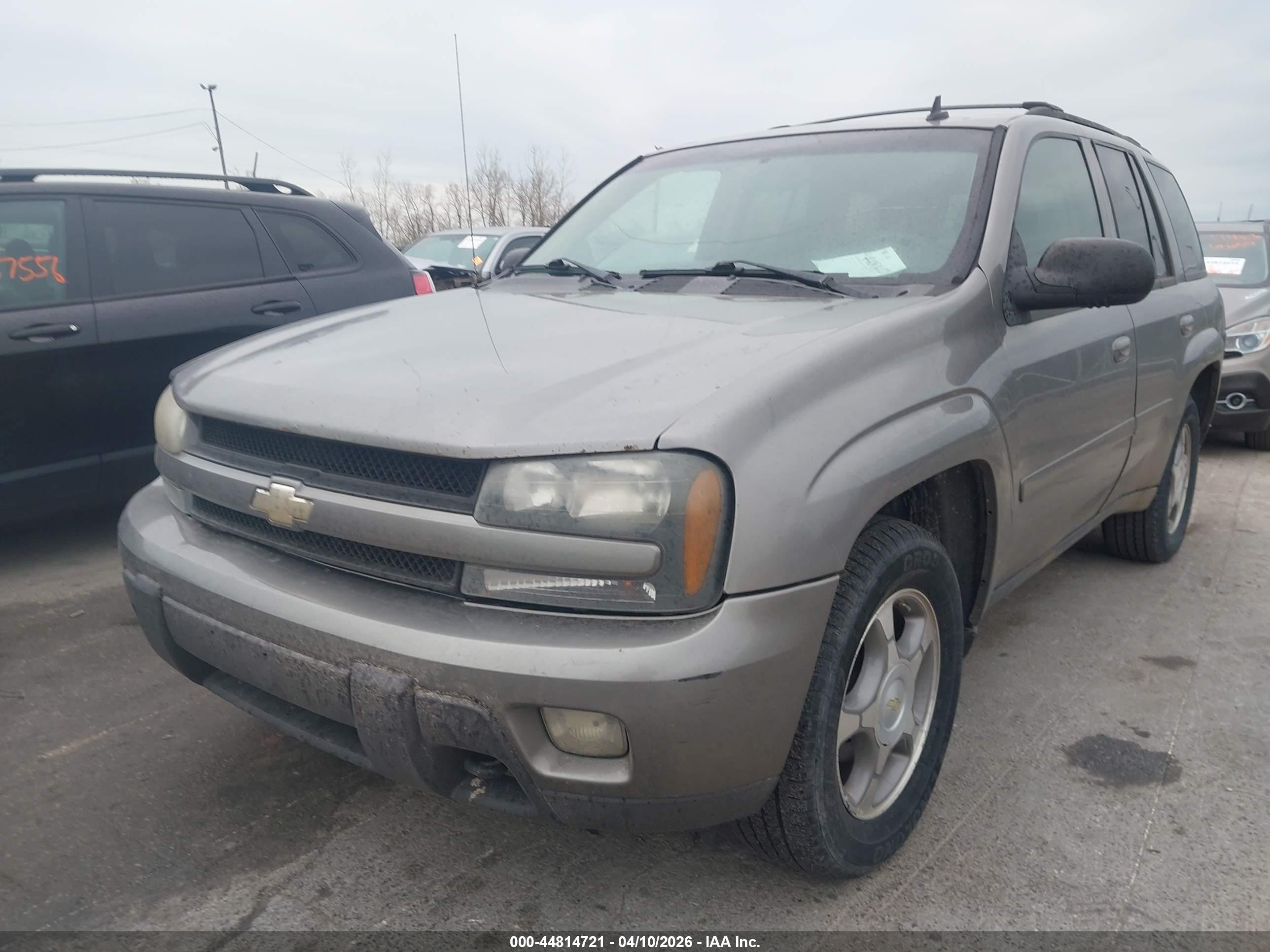 CHEVROLET TRAILBLAZER image 6
