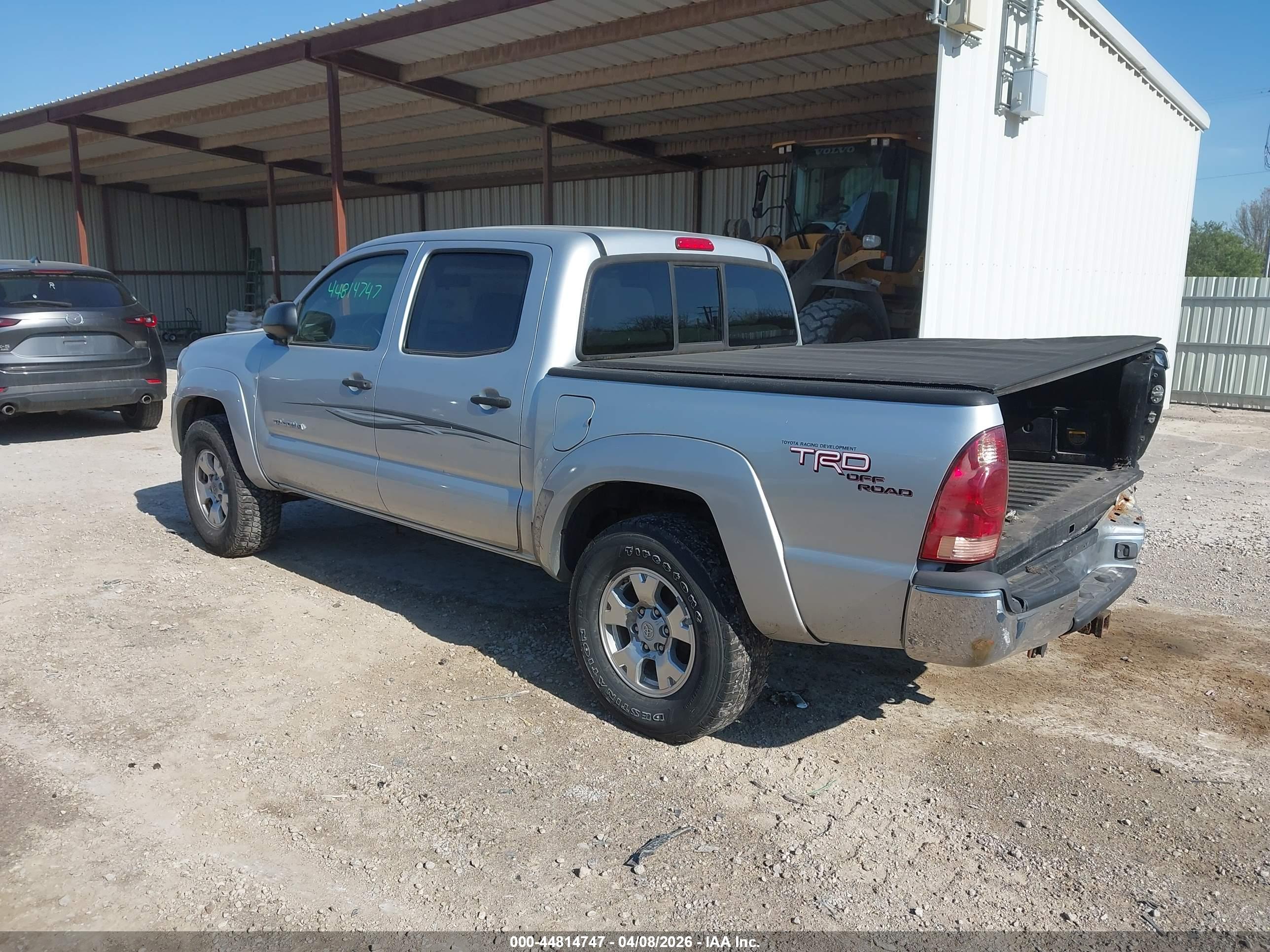 TOYOTA TACOMA image 3