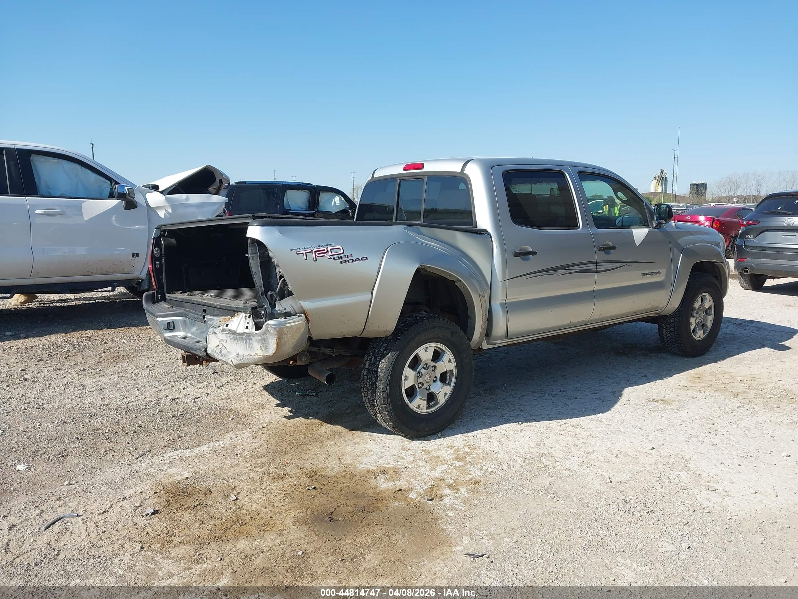 TOYOTA TACOMA image 4
