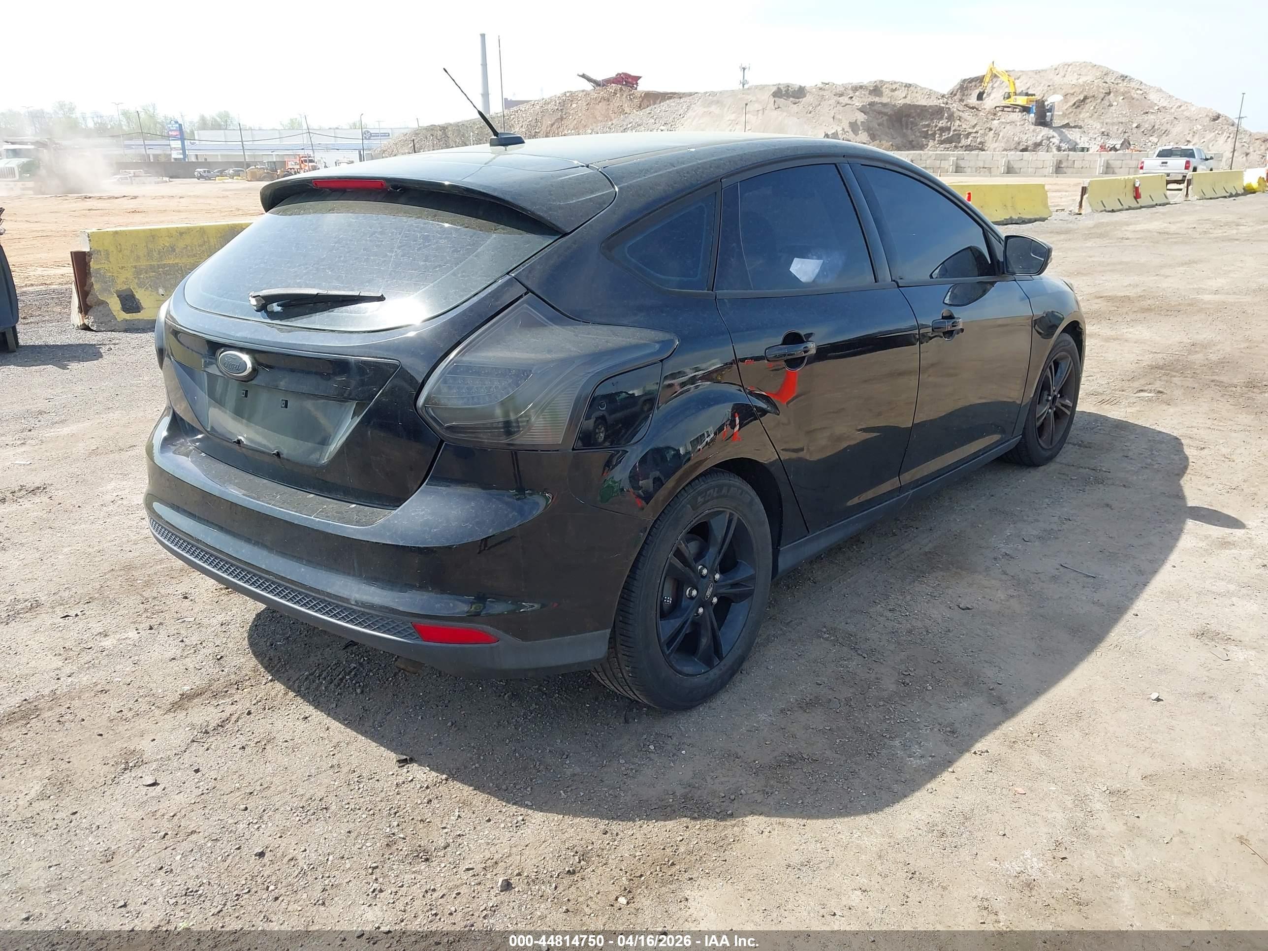 FORD FOCUS image 4