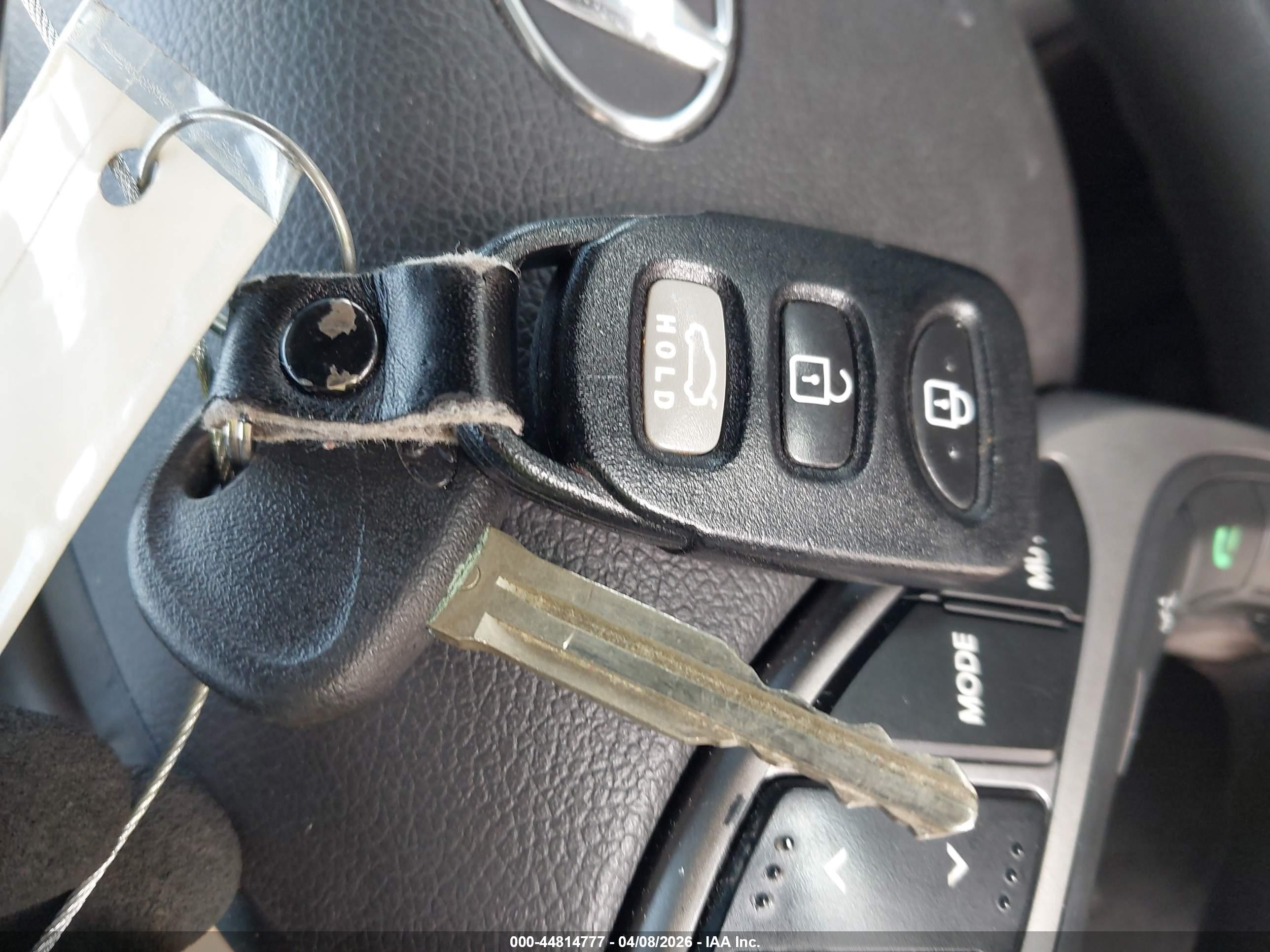 HYUNDAI ELANTRA image 11