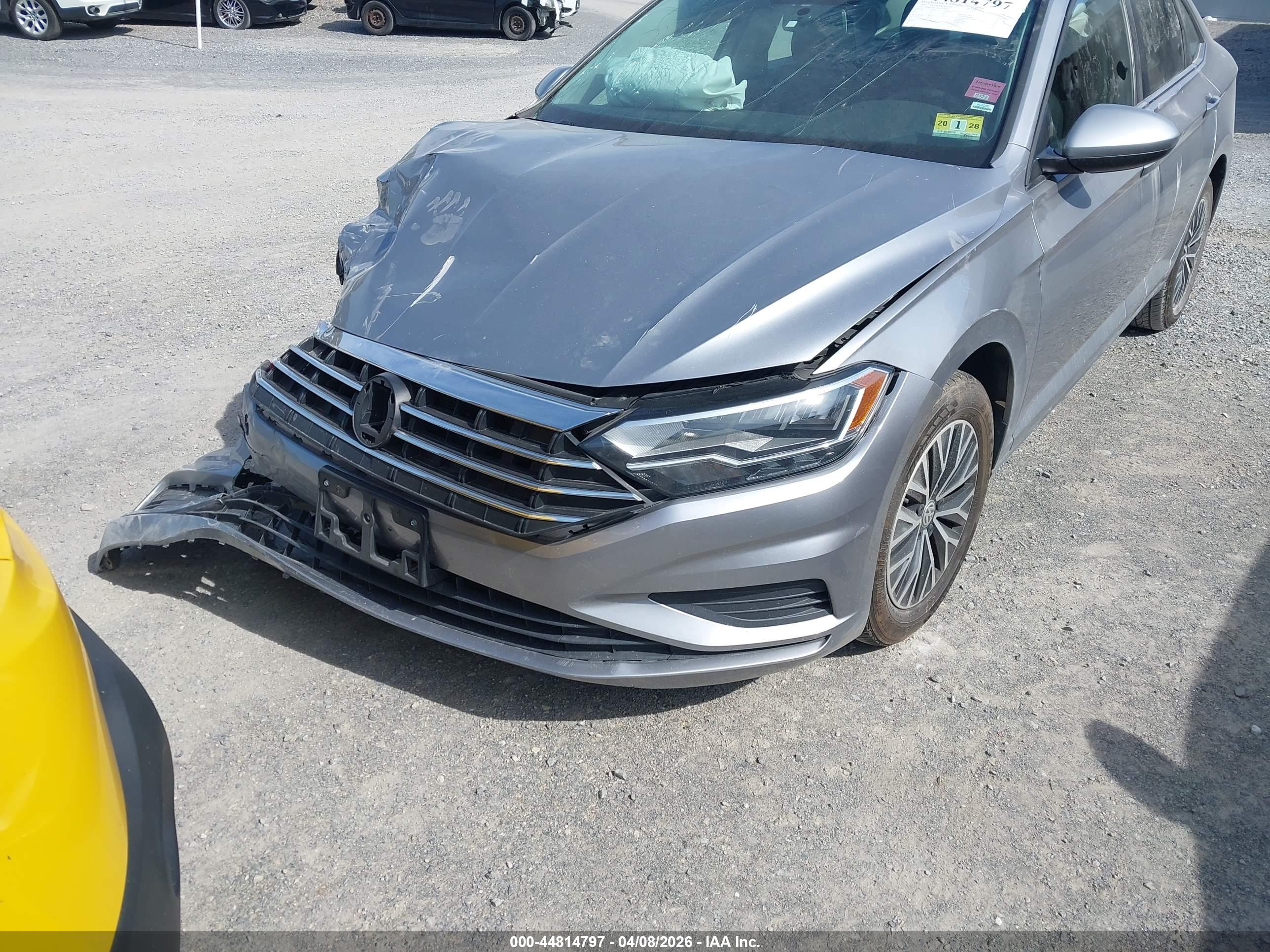 VOLKSWAGEN JETTA image 6