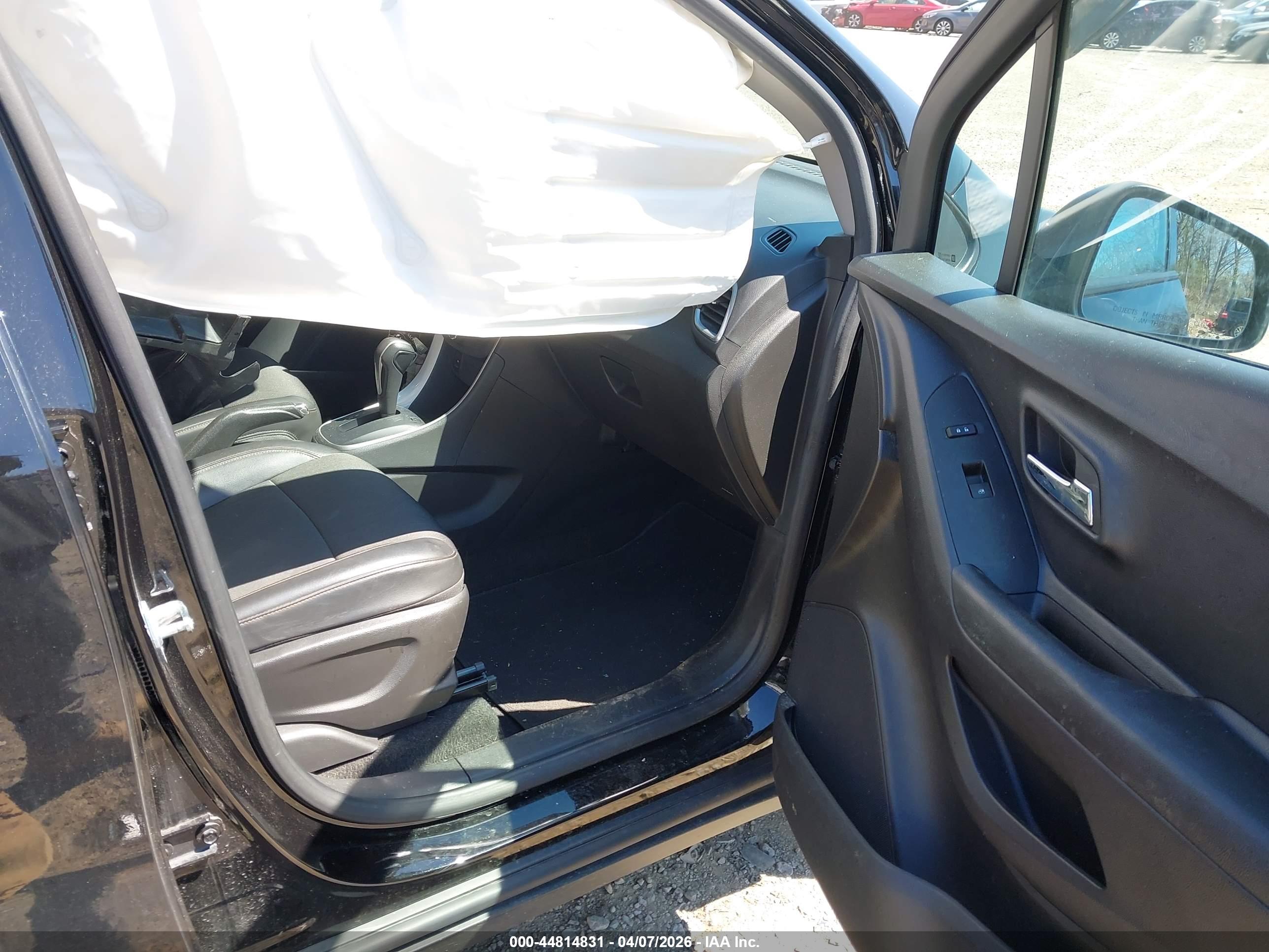 CHEVROLET TRAX image 5
