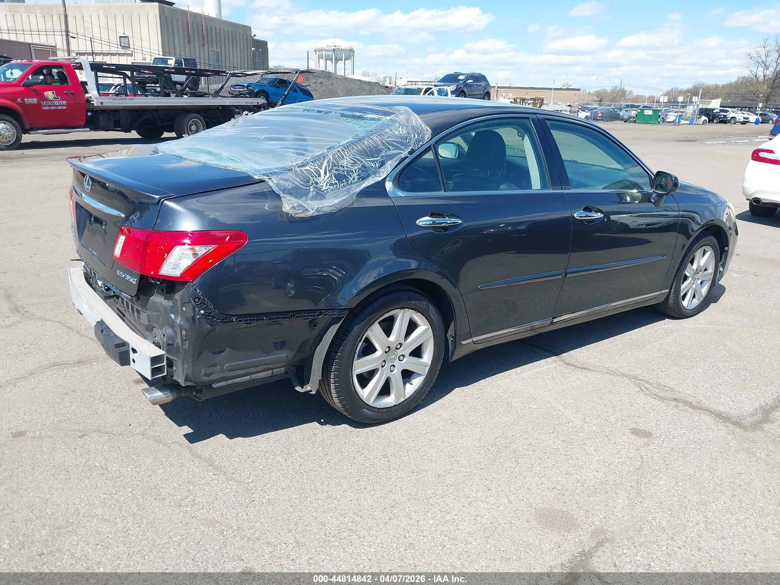 LEXUS ES image 4