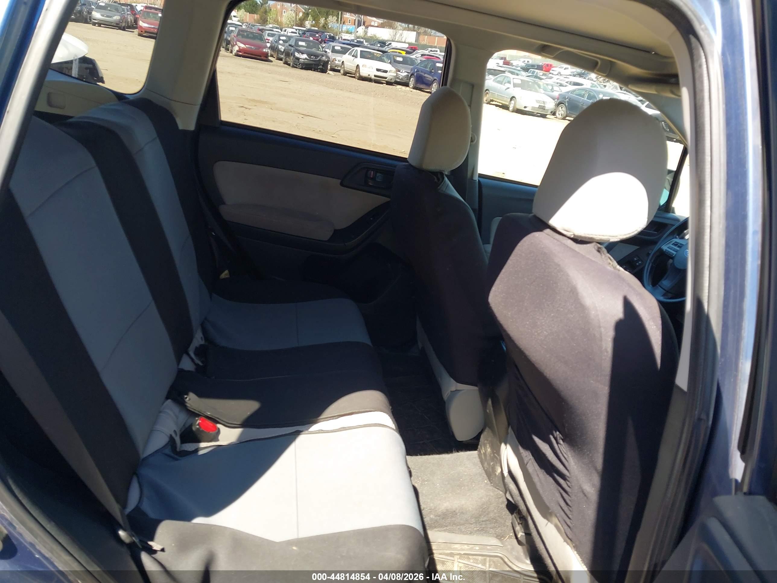 SUBARU FORESTER image 8