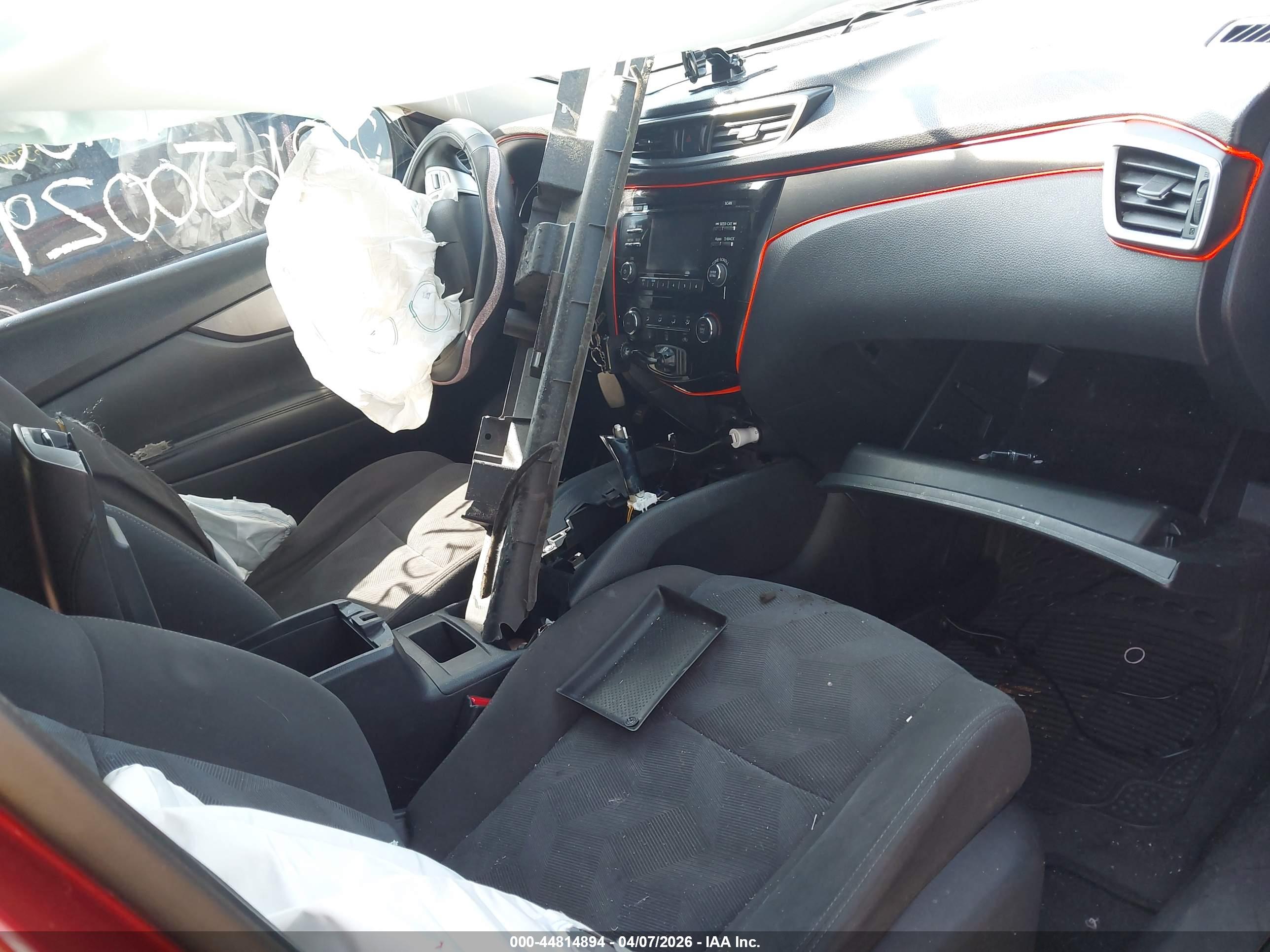 NISSAN ROGUE image 5
