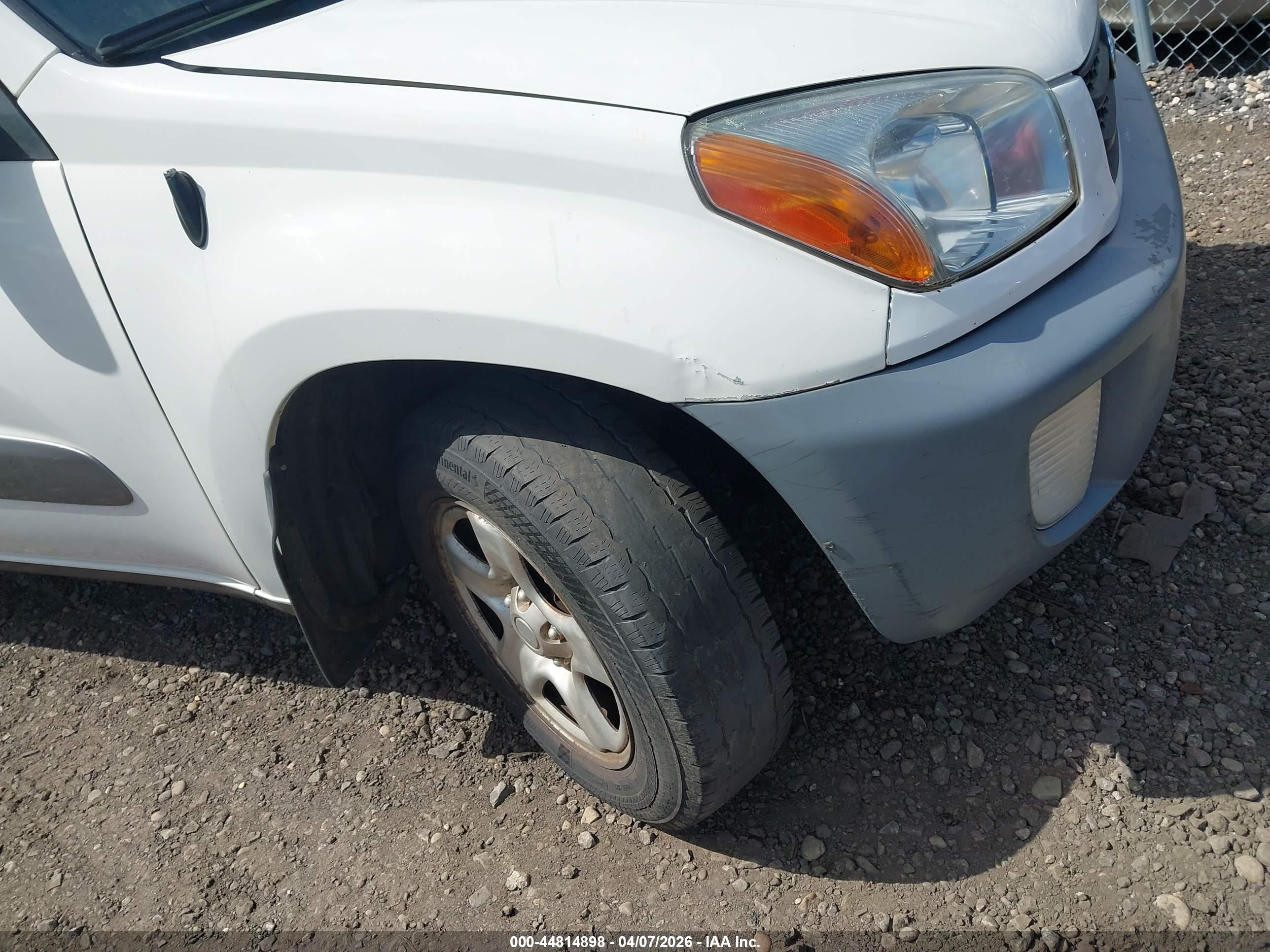 TOYOTA RAV4 image 6