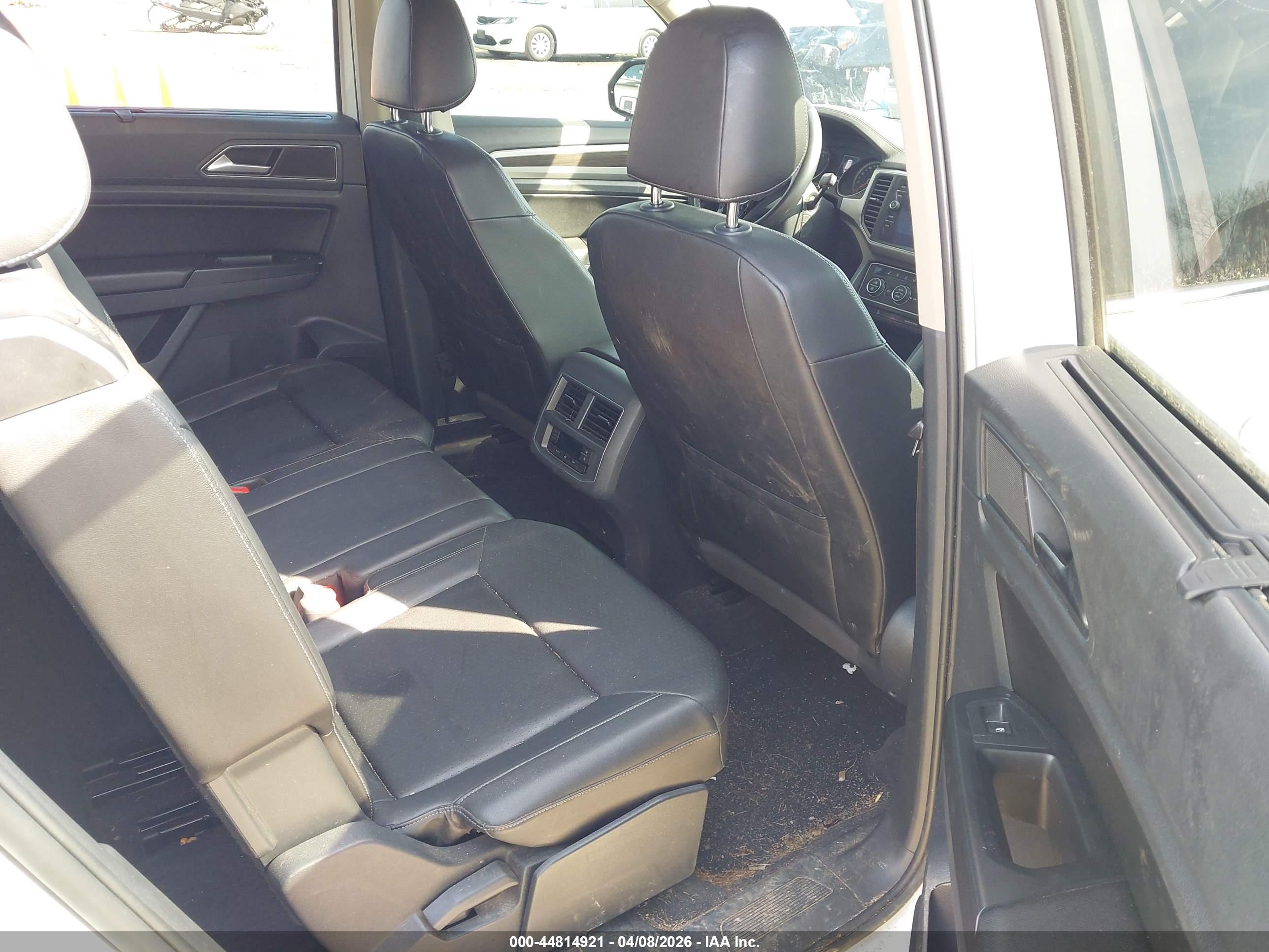 VOLKSWAGEN ATLAS image 8