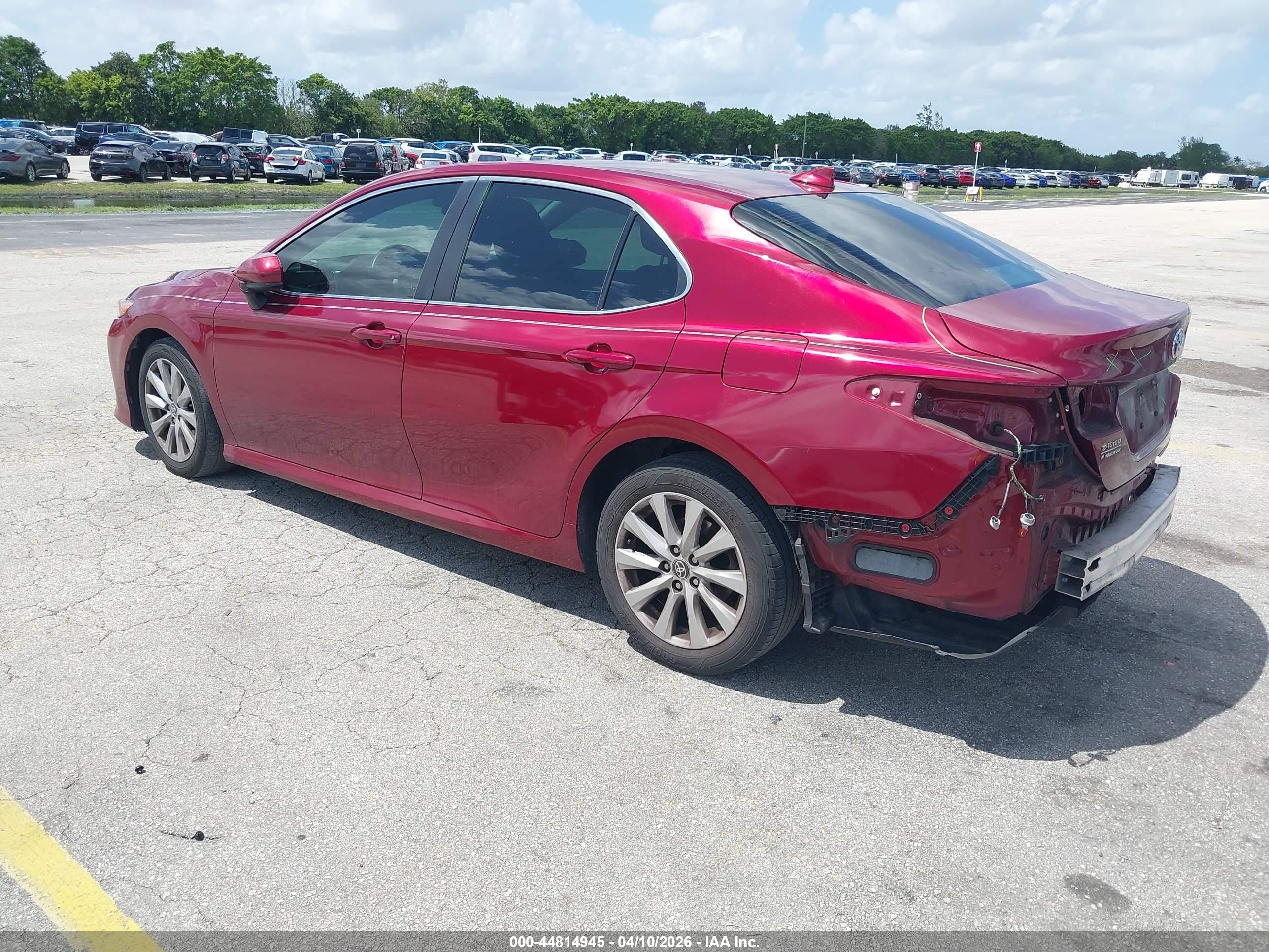 TOYOTA CAMRY image 3