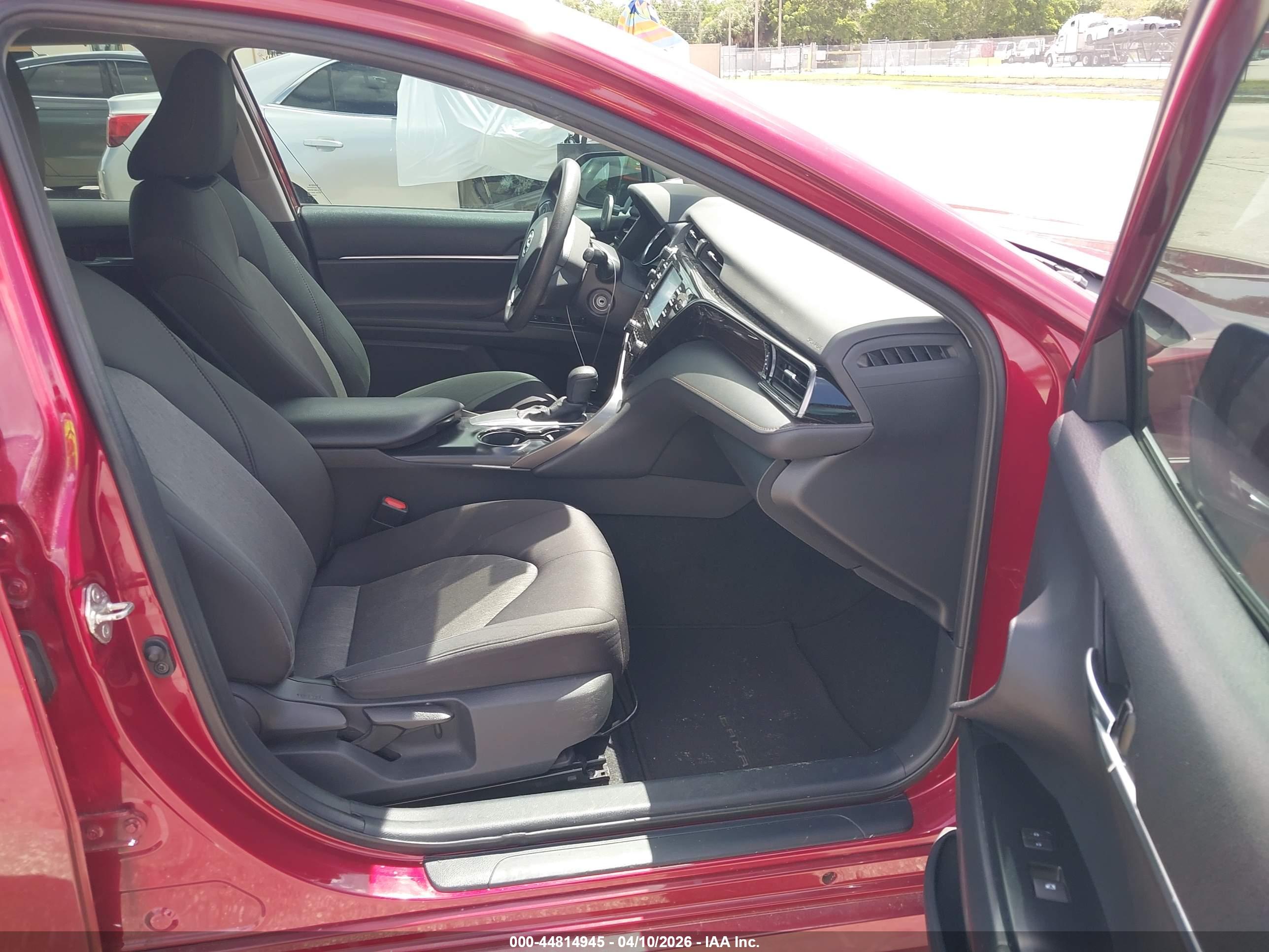 TOYOTA CAMRY image 5