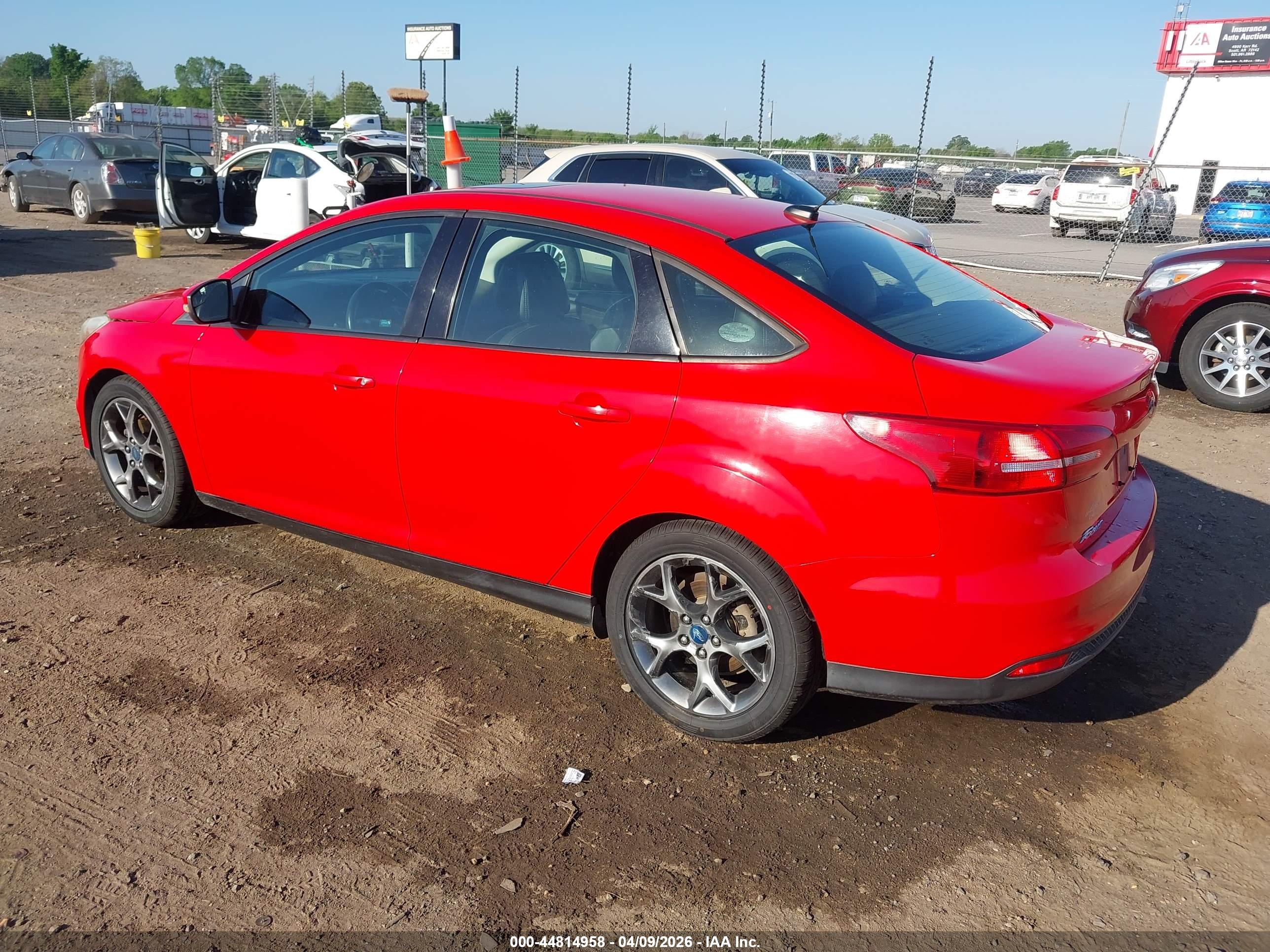 FORD FOCUS image 3