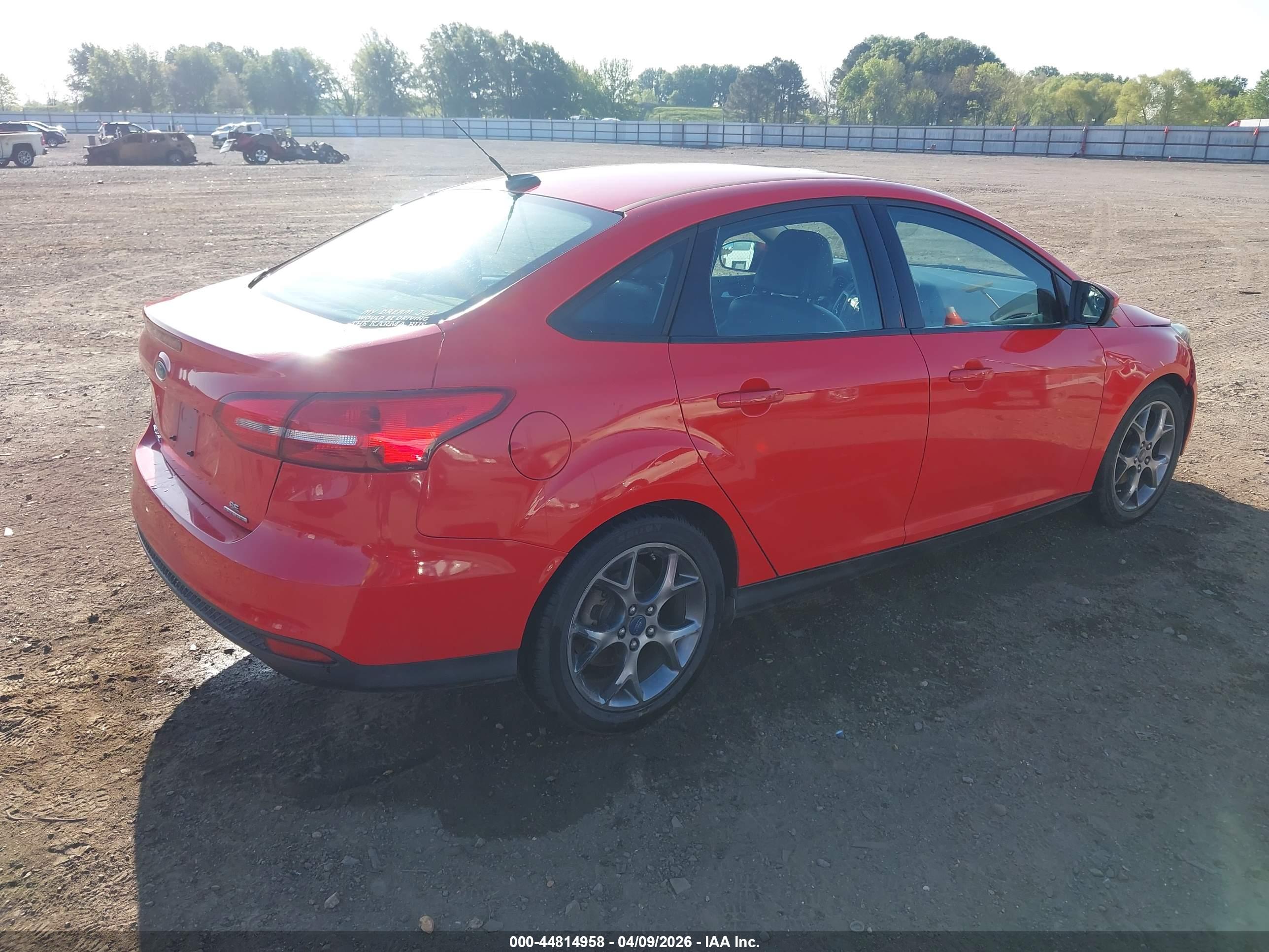 FORD FOCUS image 4