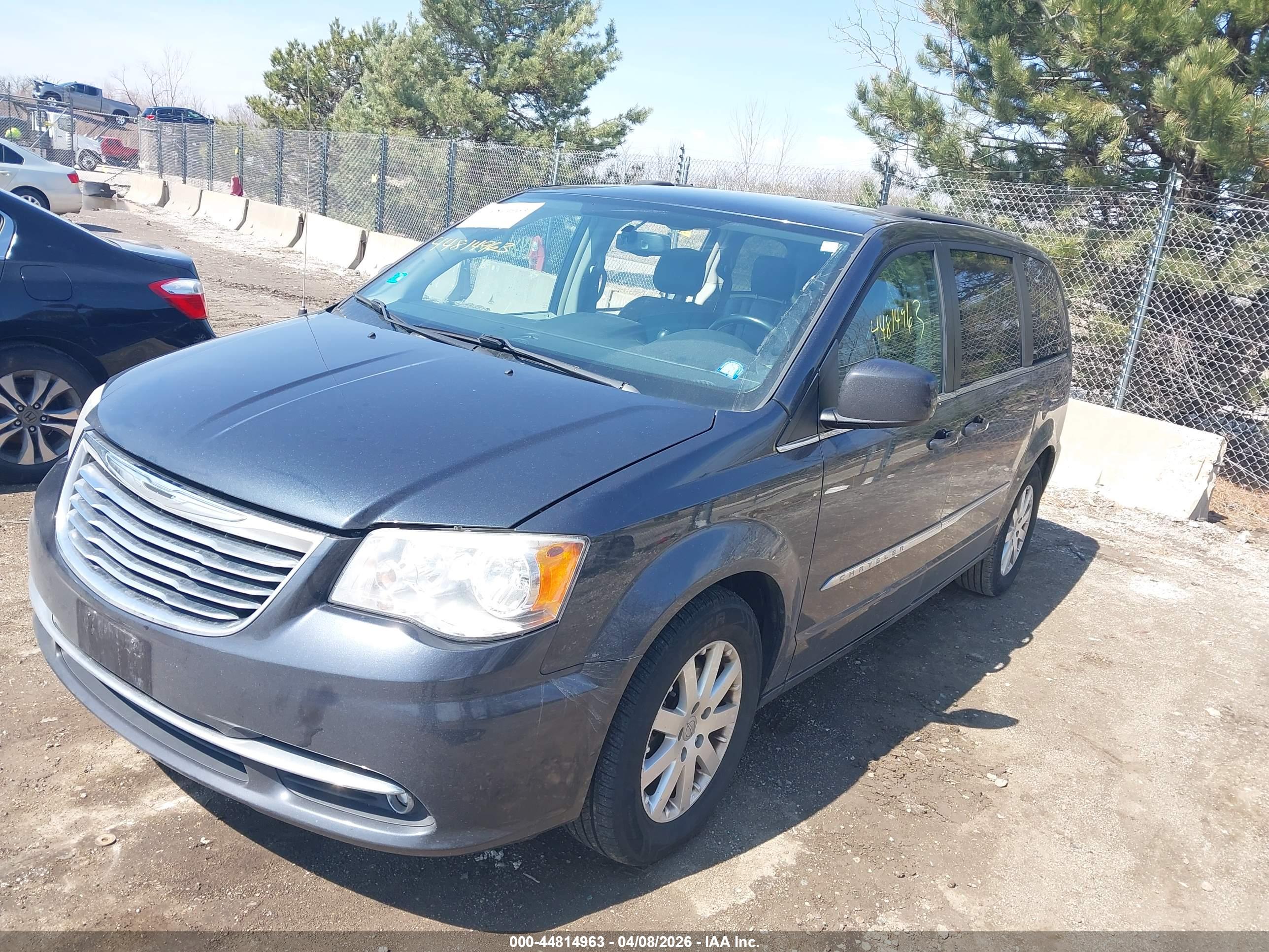 CHRYSLER TOWN image 2