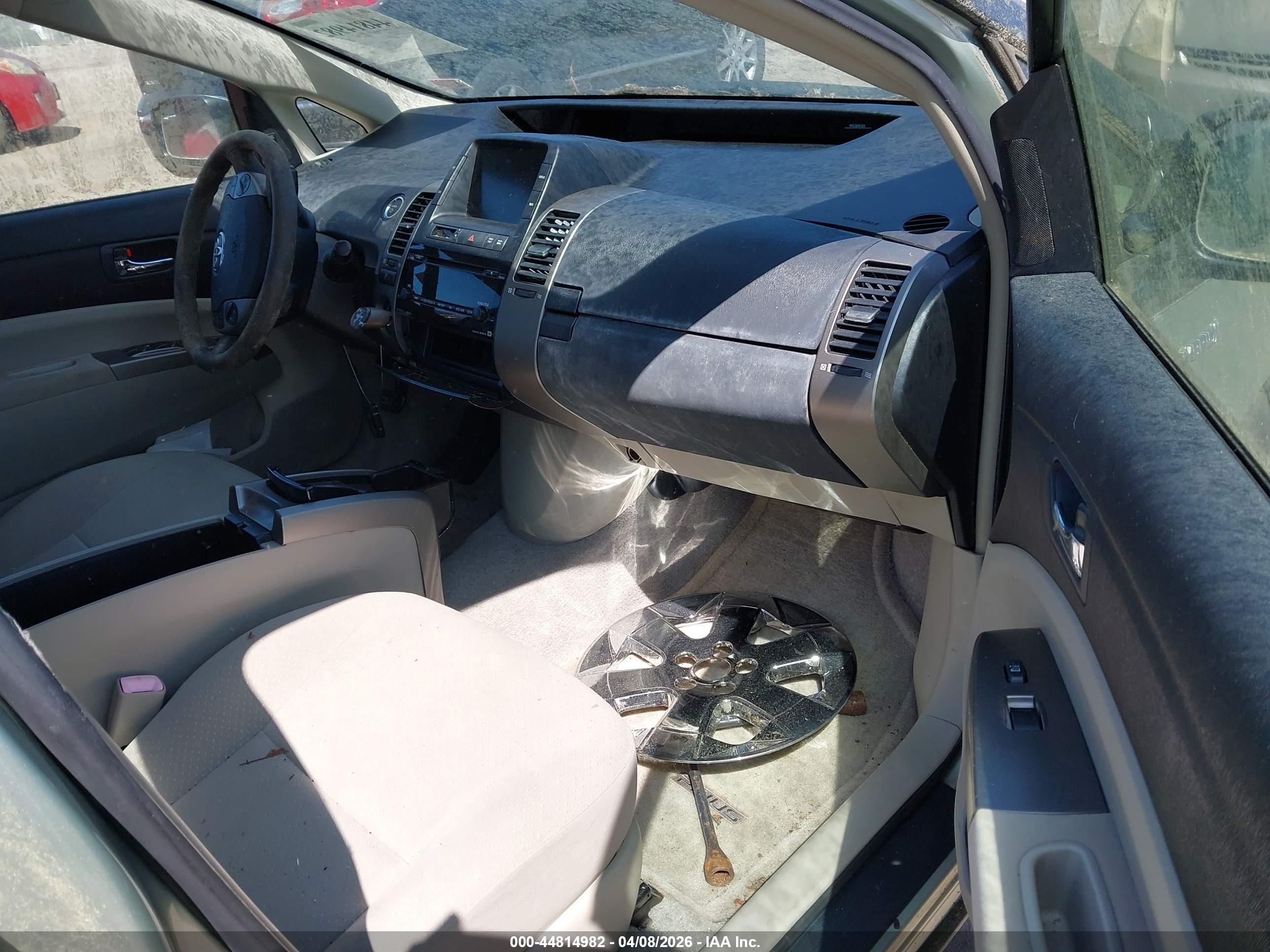 TOYOTA PRIUS image 5