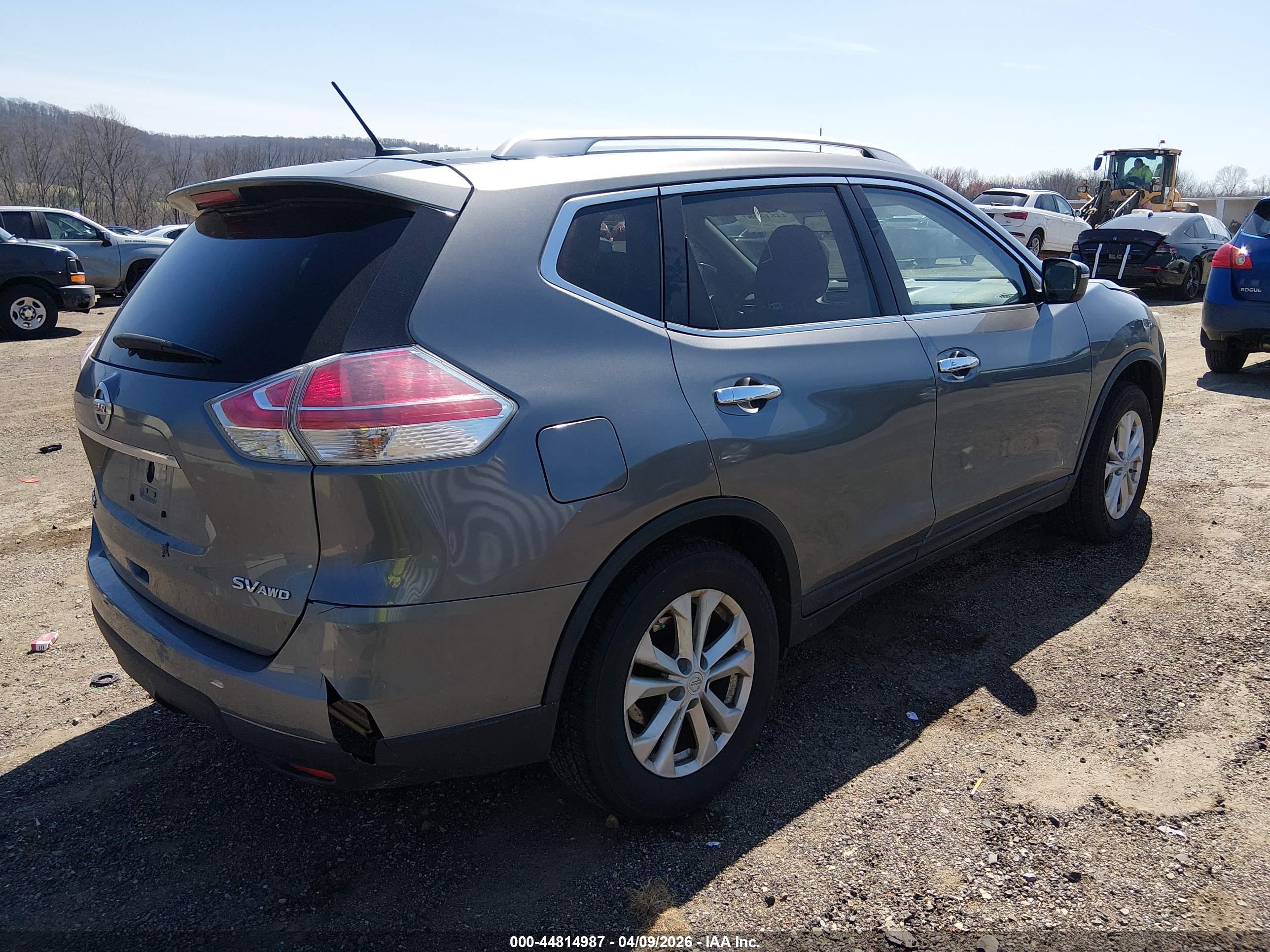 NISSAN ROGUE image 4
