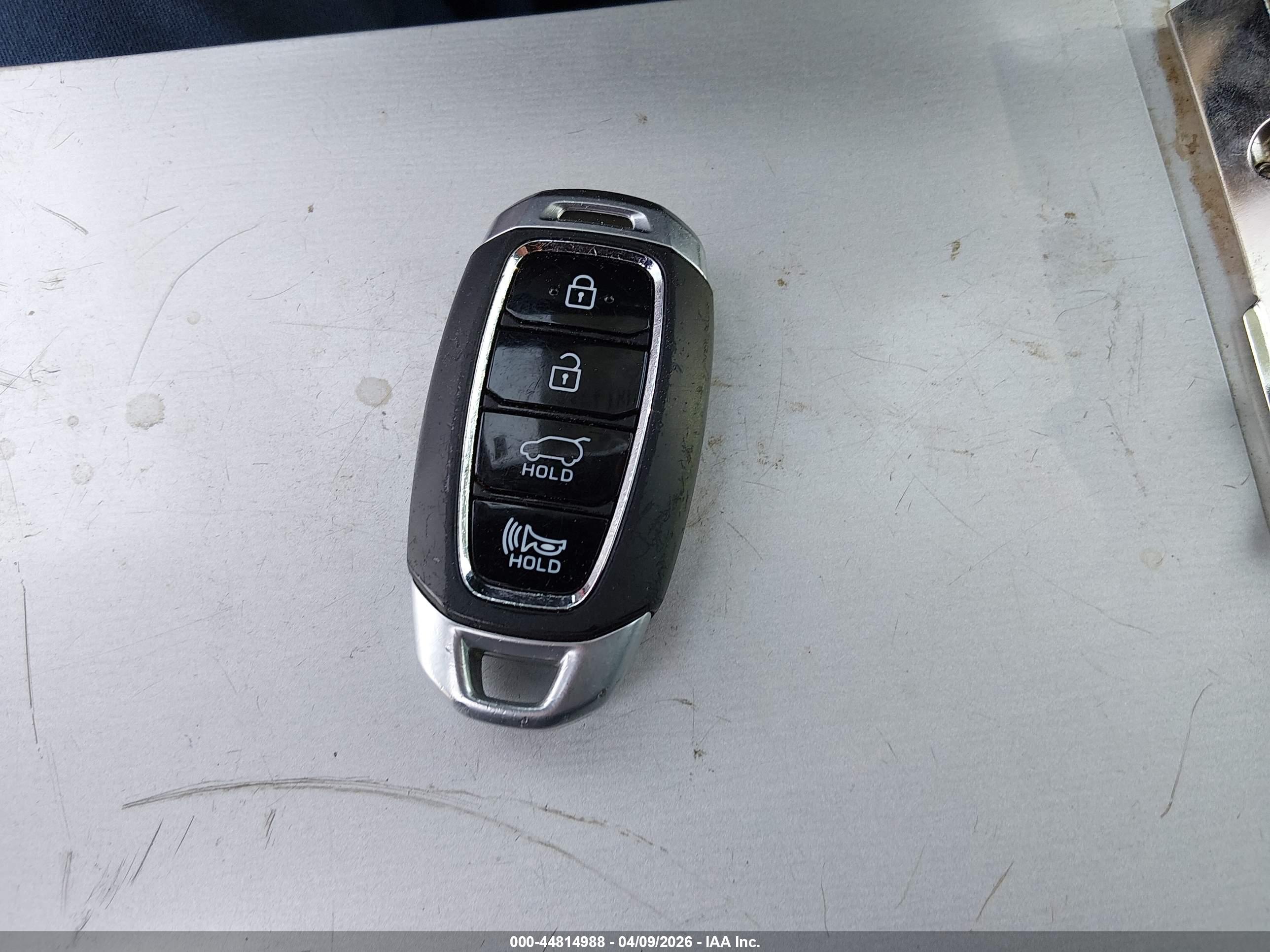 HYUNDAI SANTA image 11