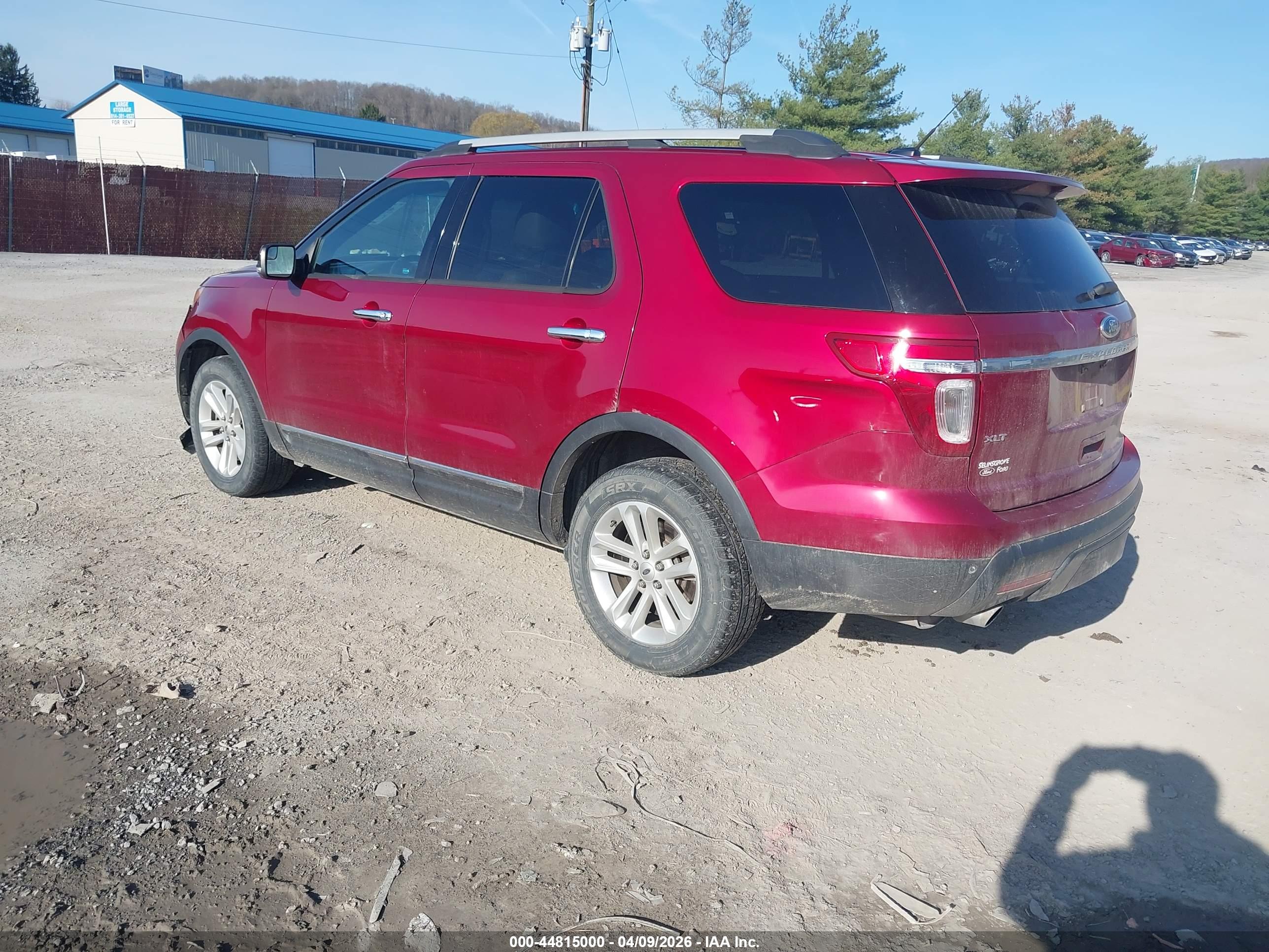 FORD EXPLORER image 3