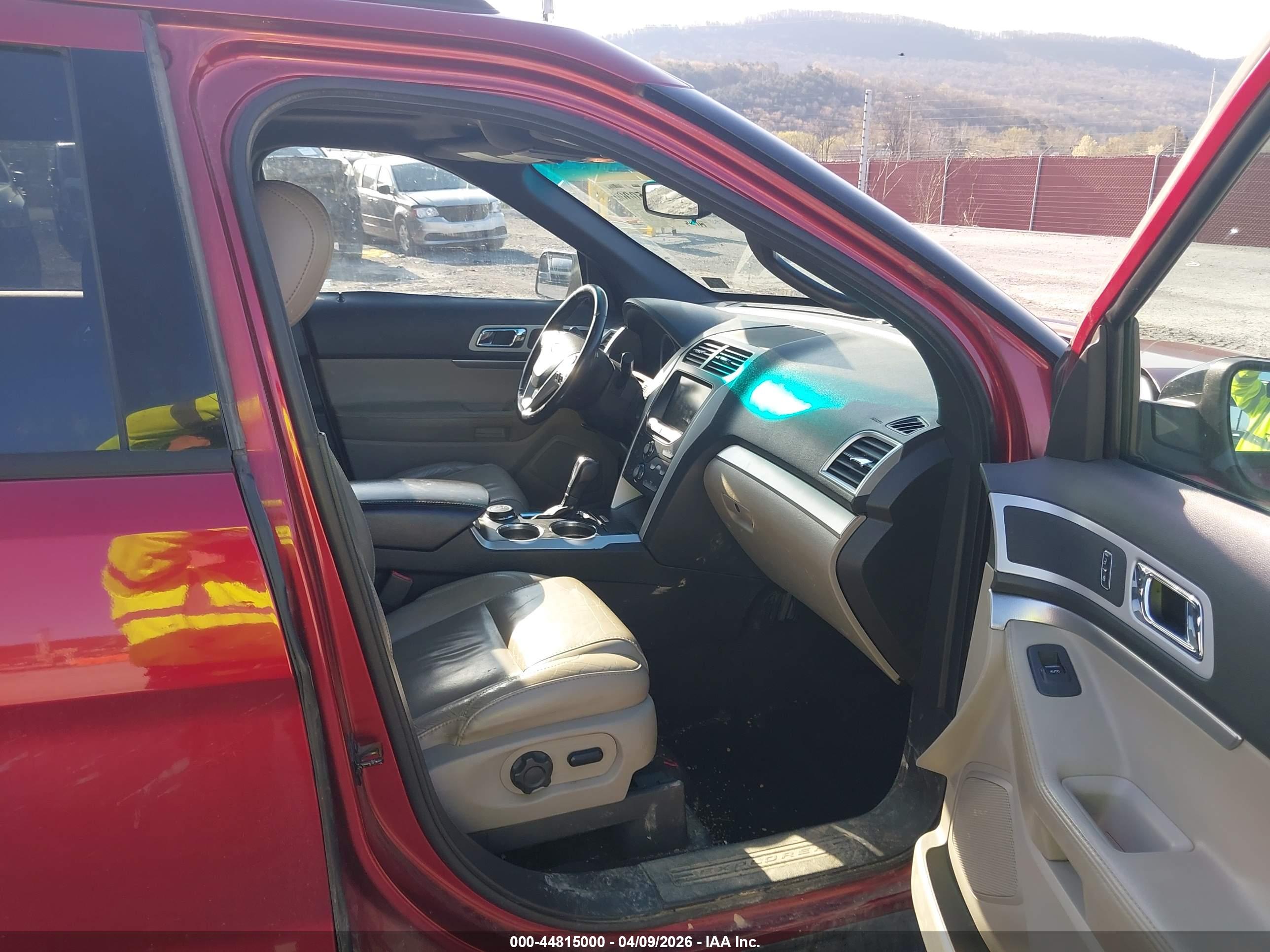 FORD EXPLORER image 5