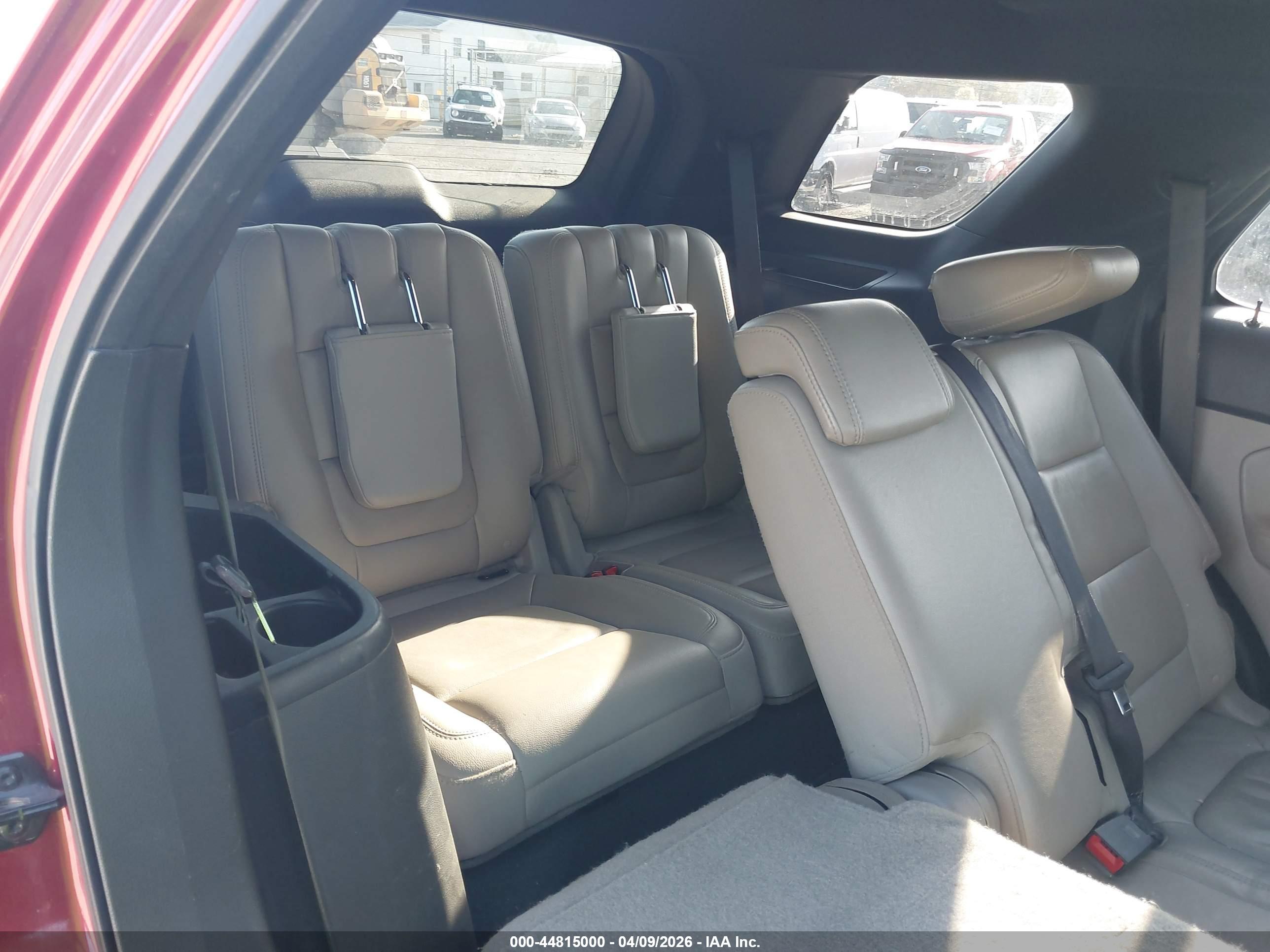 FORD EXPLORER image 8