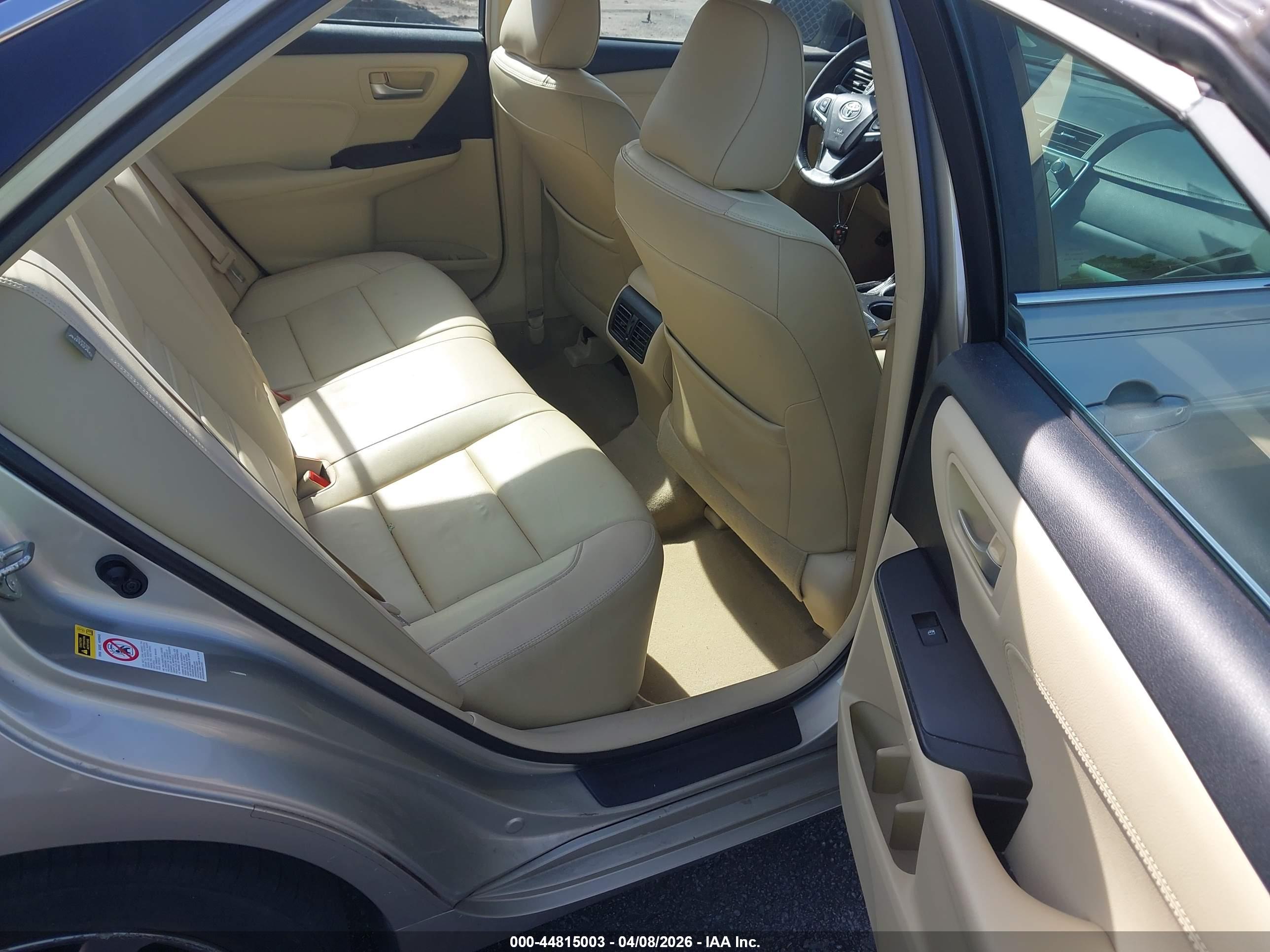 TOYOTA CAMRY image 8