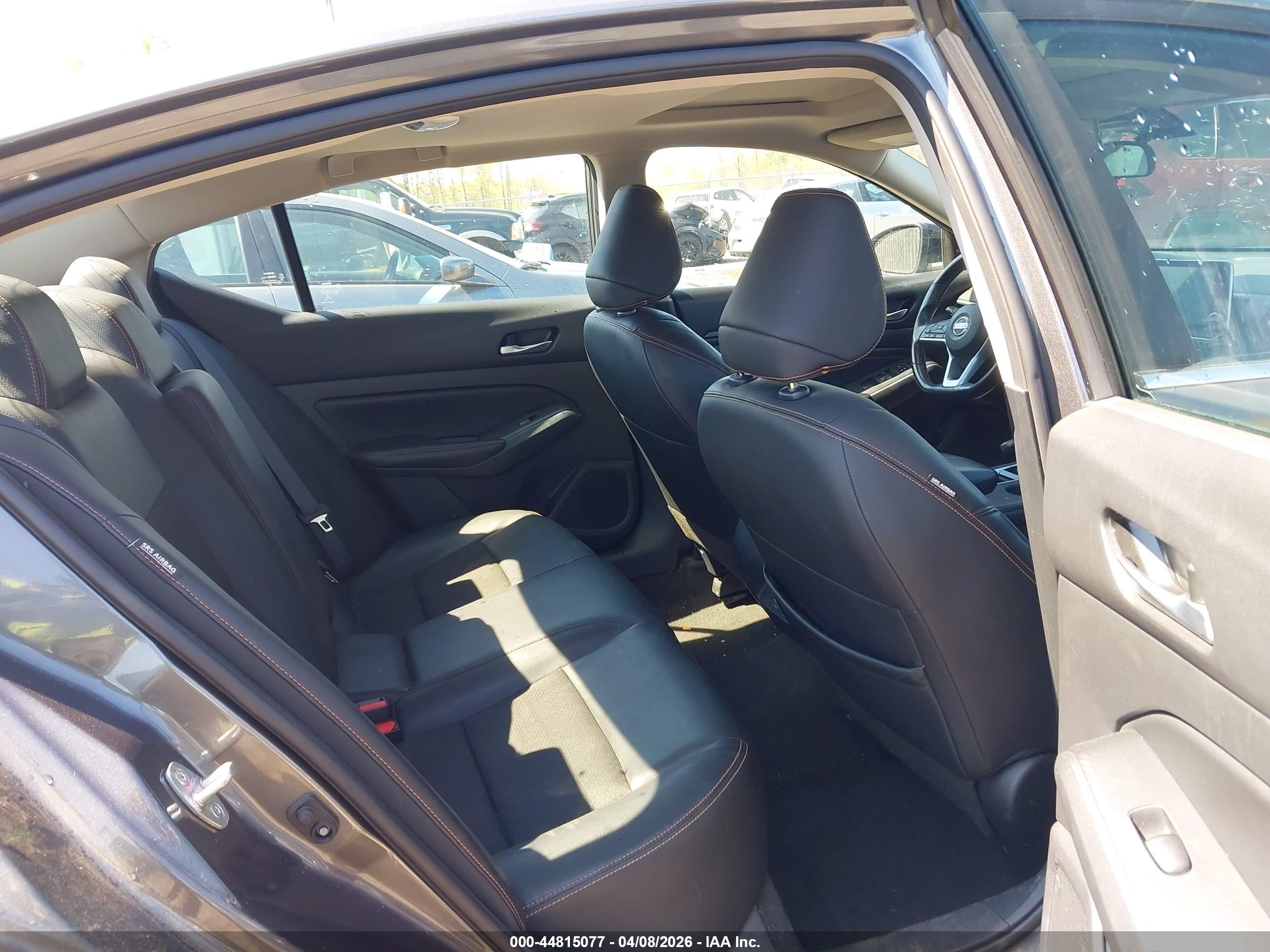 NISSAN ALTIMA image 8