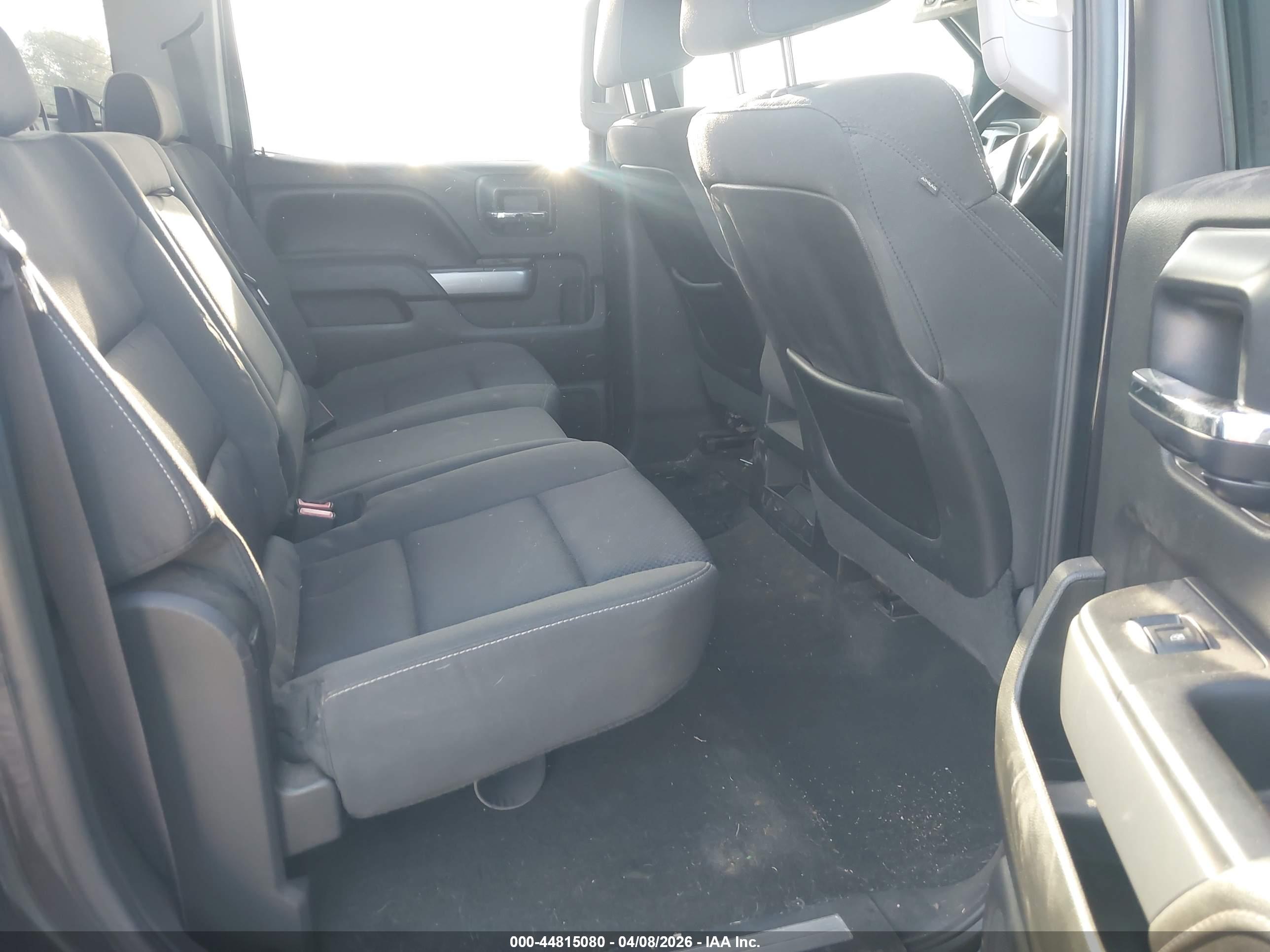 CHEVROLET SILVERADO image 8