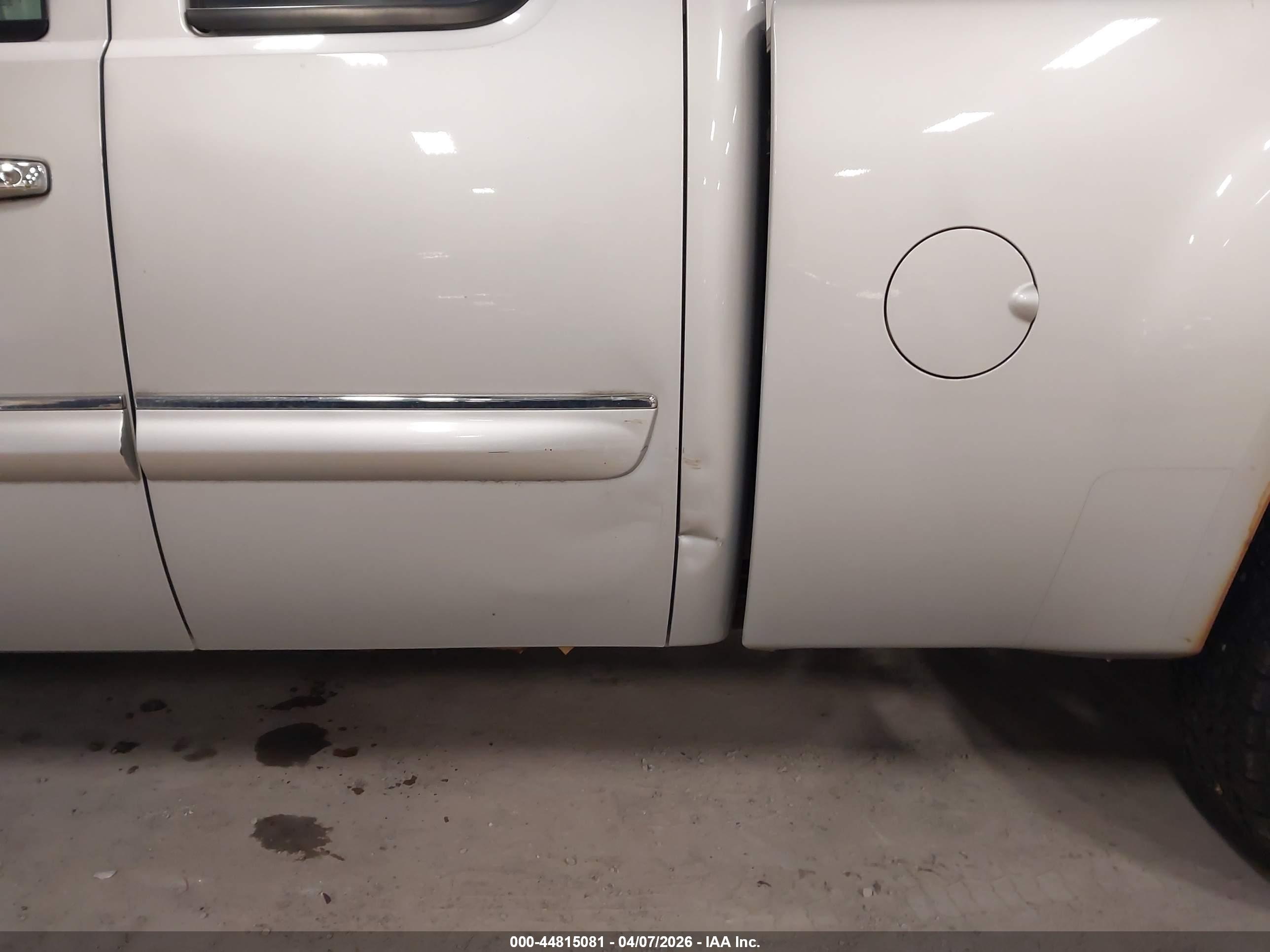 GMC SIERRA image 6