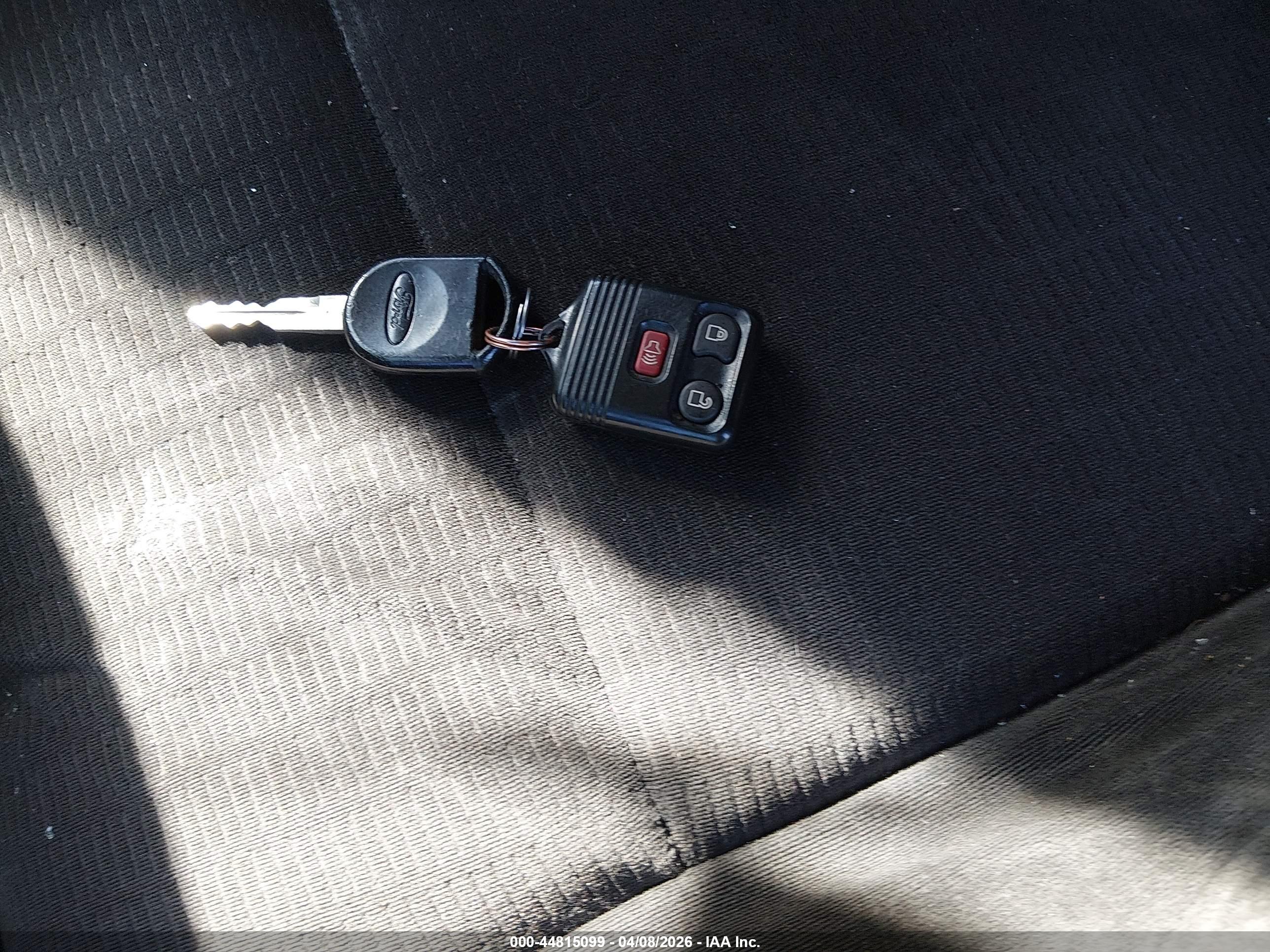 FORD EXPLORER image 11
