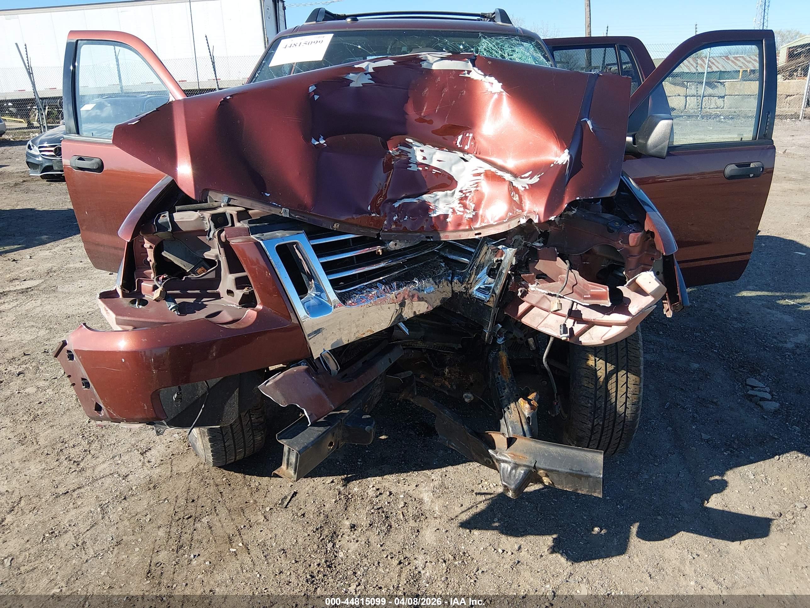 FORD EXPLORER image 6