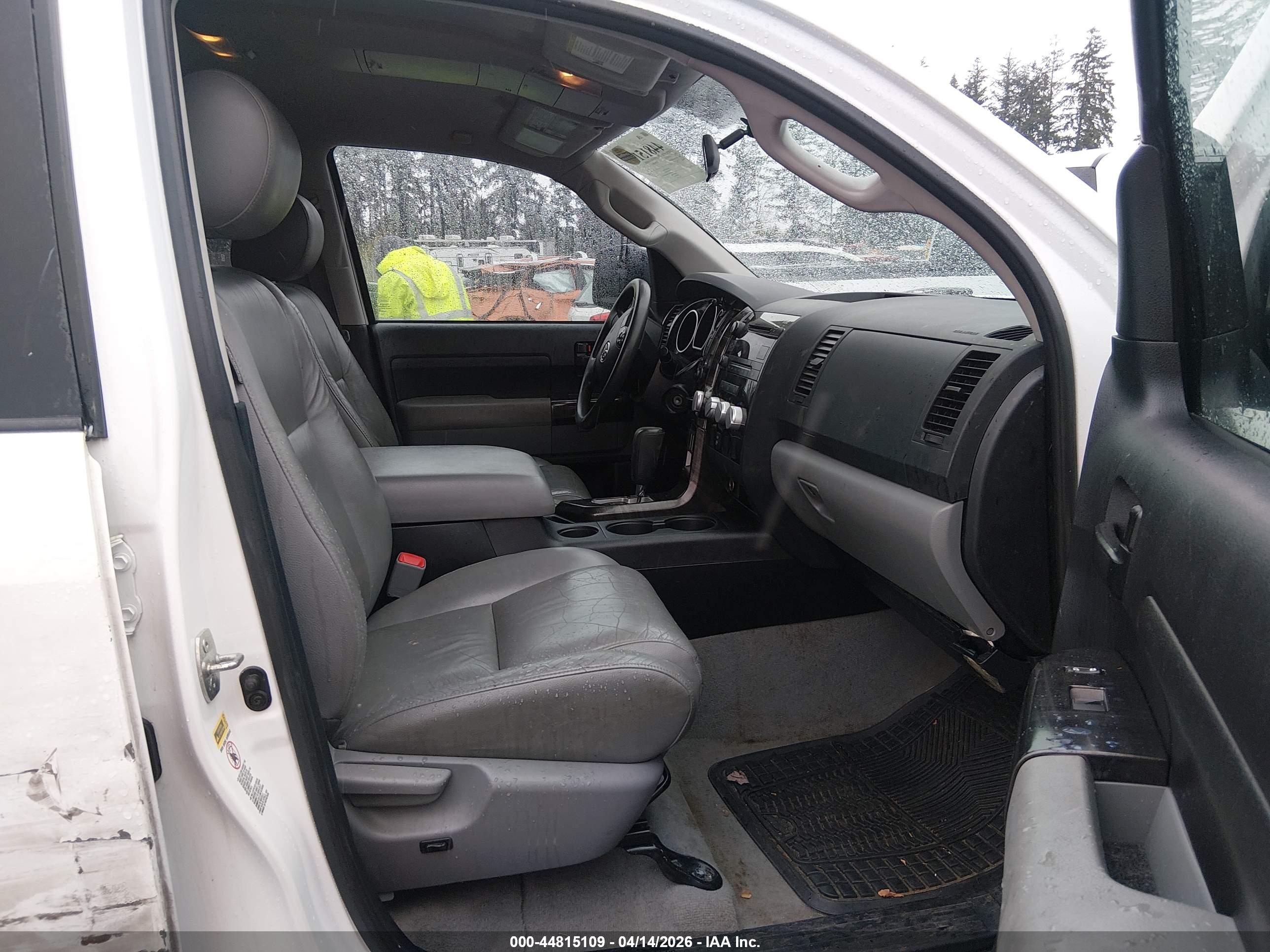 TOYOTA TUNDRA image 5