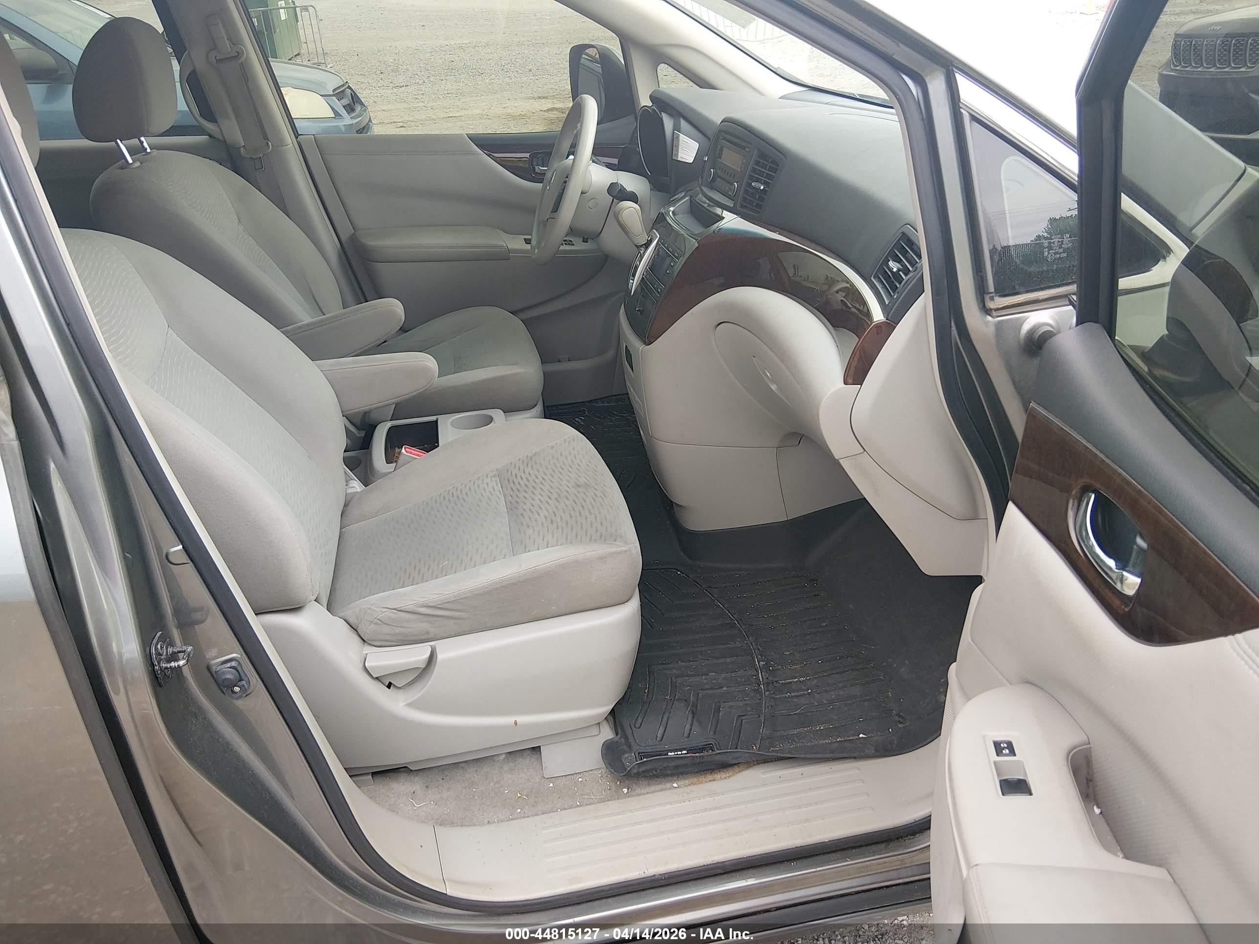 NISSAN QUEST image 5