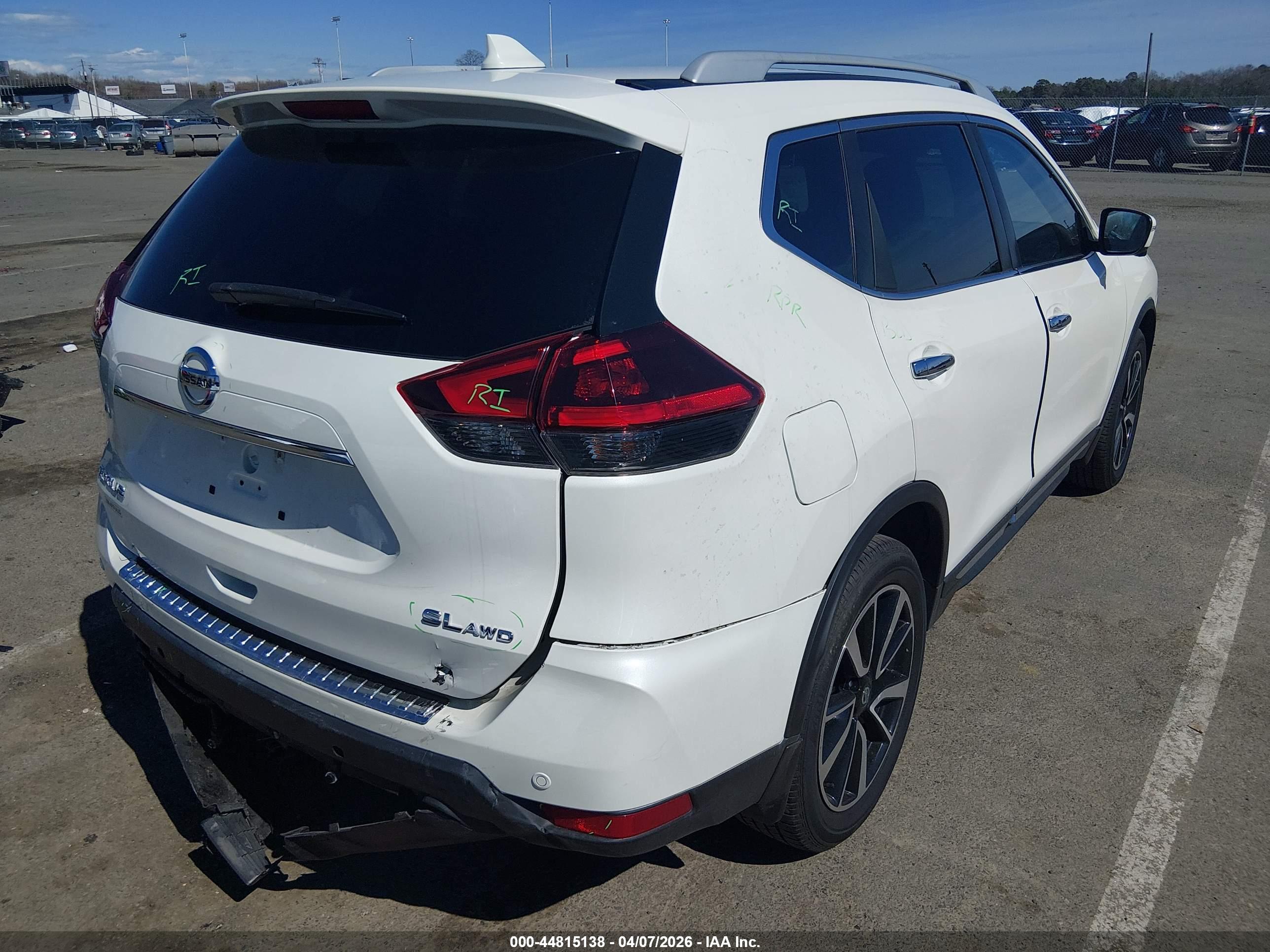 NISSAN ROGUE image 4