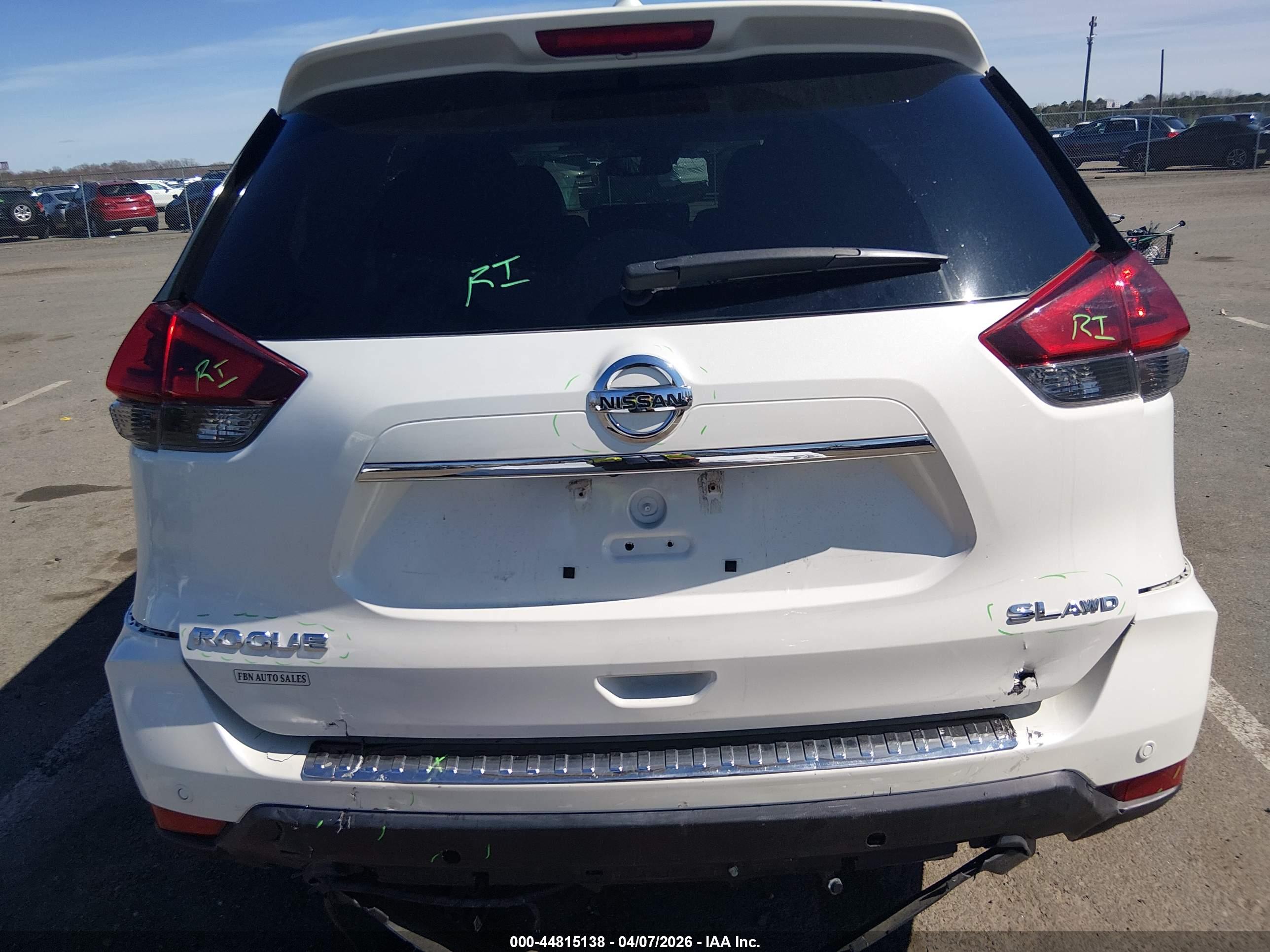 NISSAN ROGUE image 6