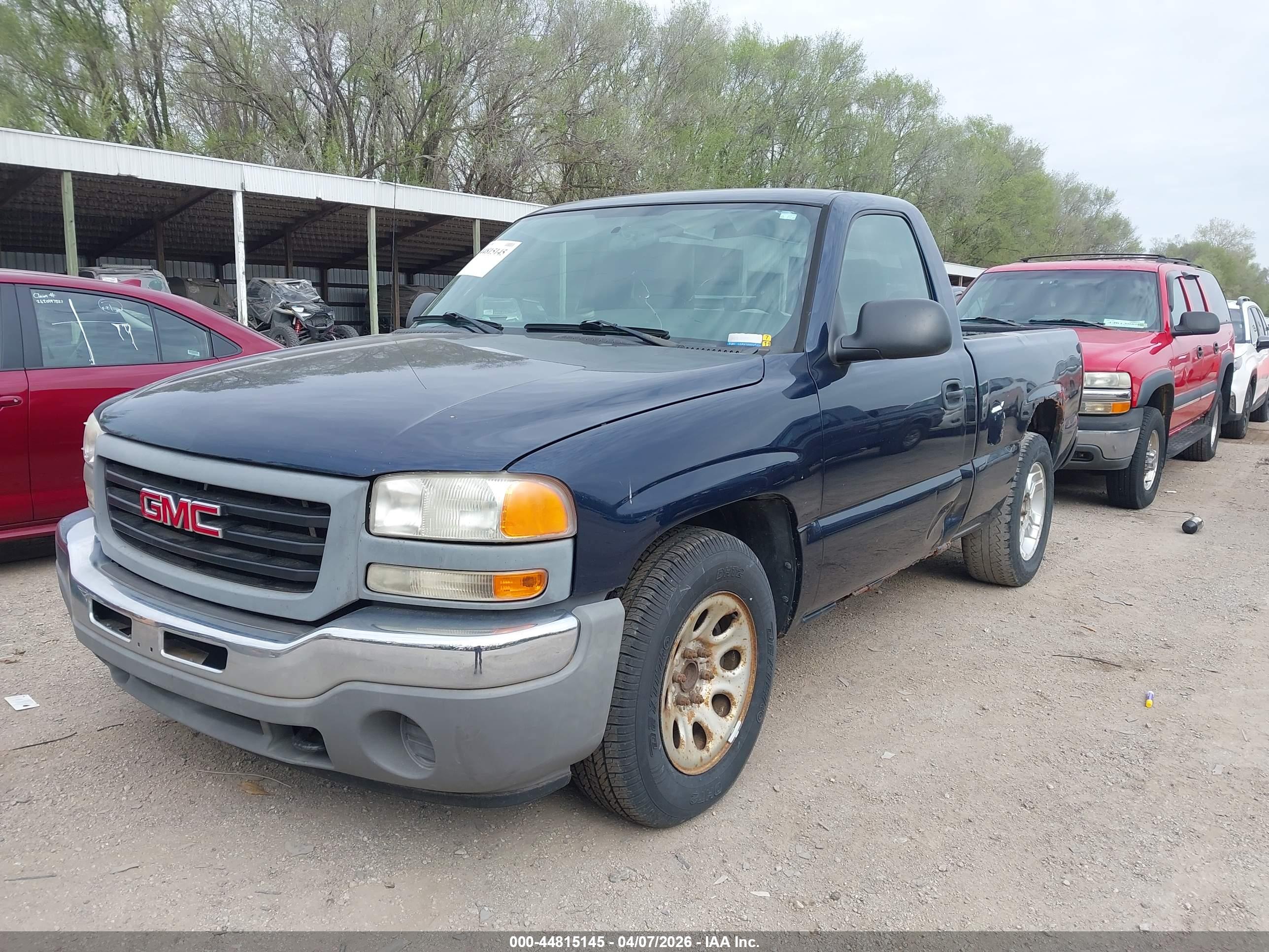 GMC SIERRA image 2