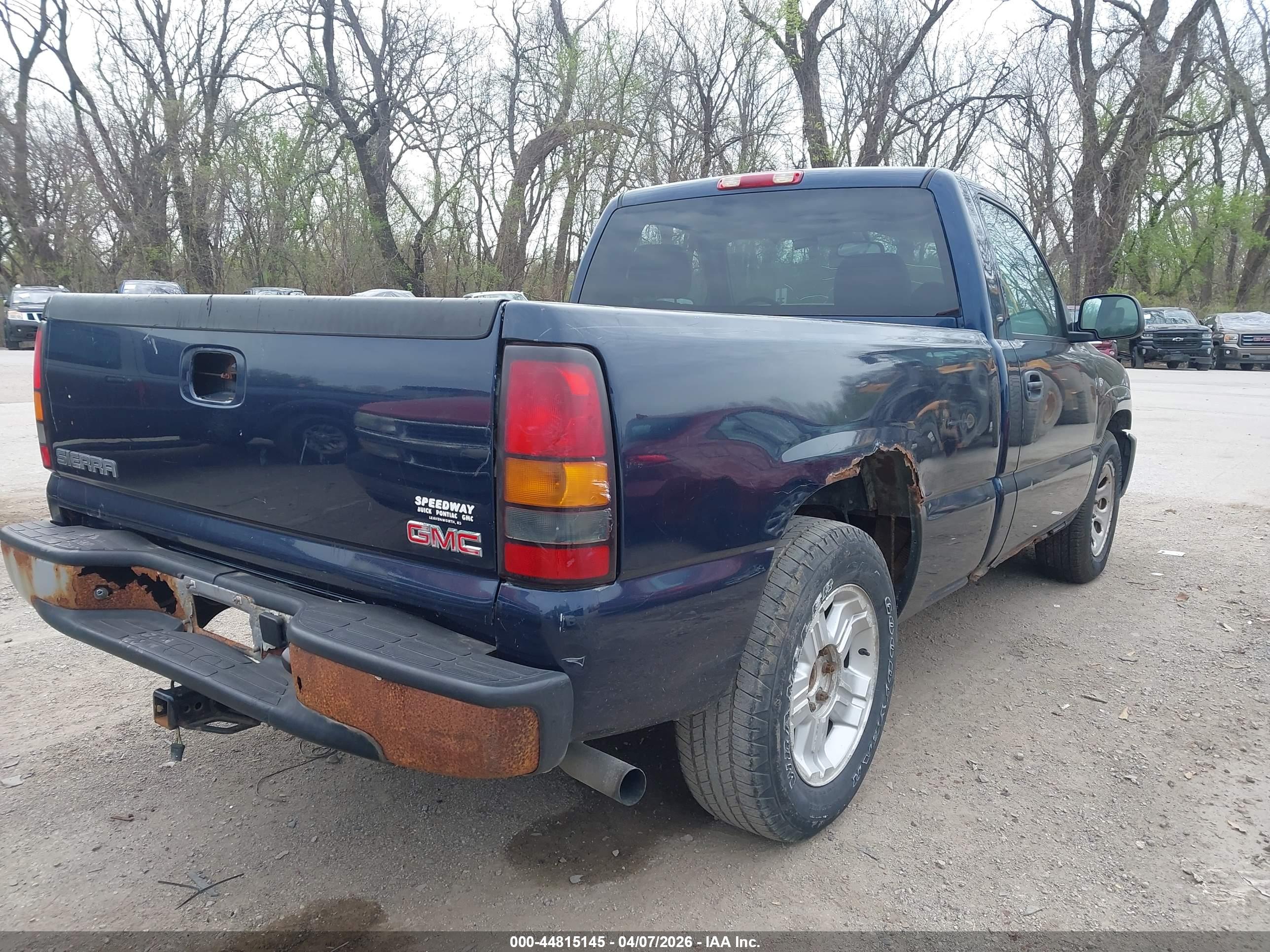 GMC SIERRA image 4