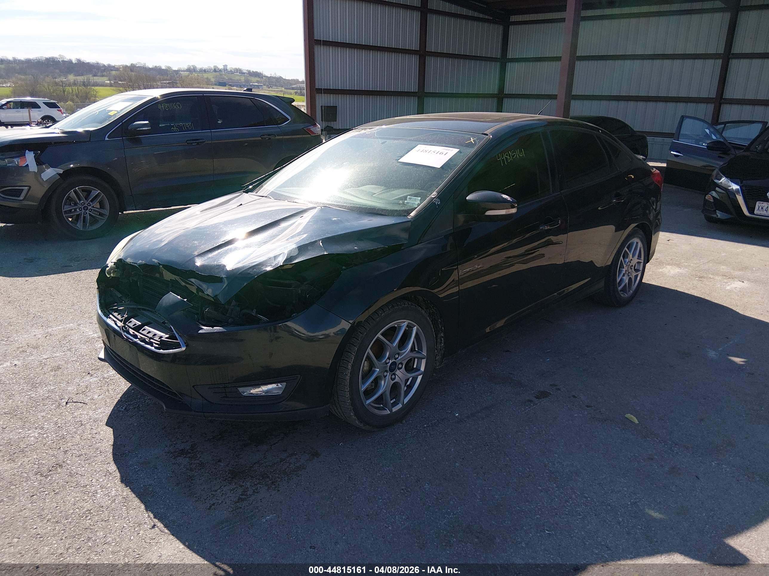 FORD FOCUS image 2