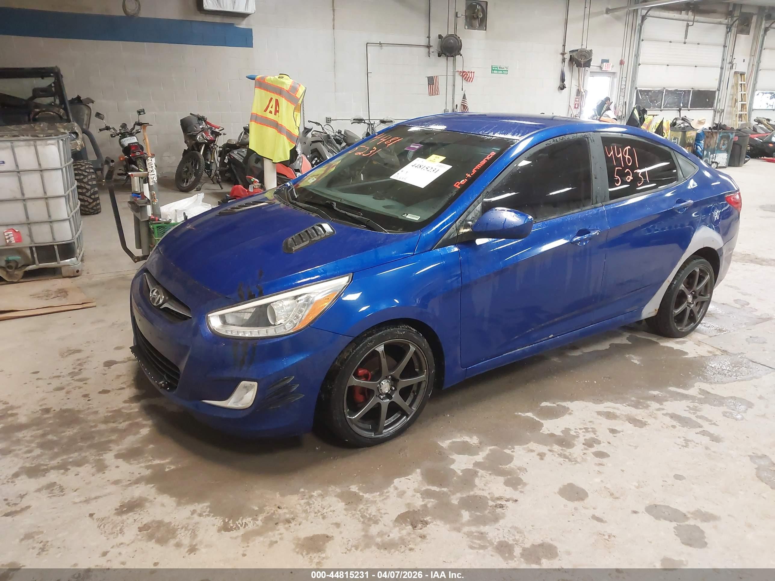 HYUNDAI ACCENT image 2
