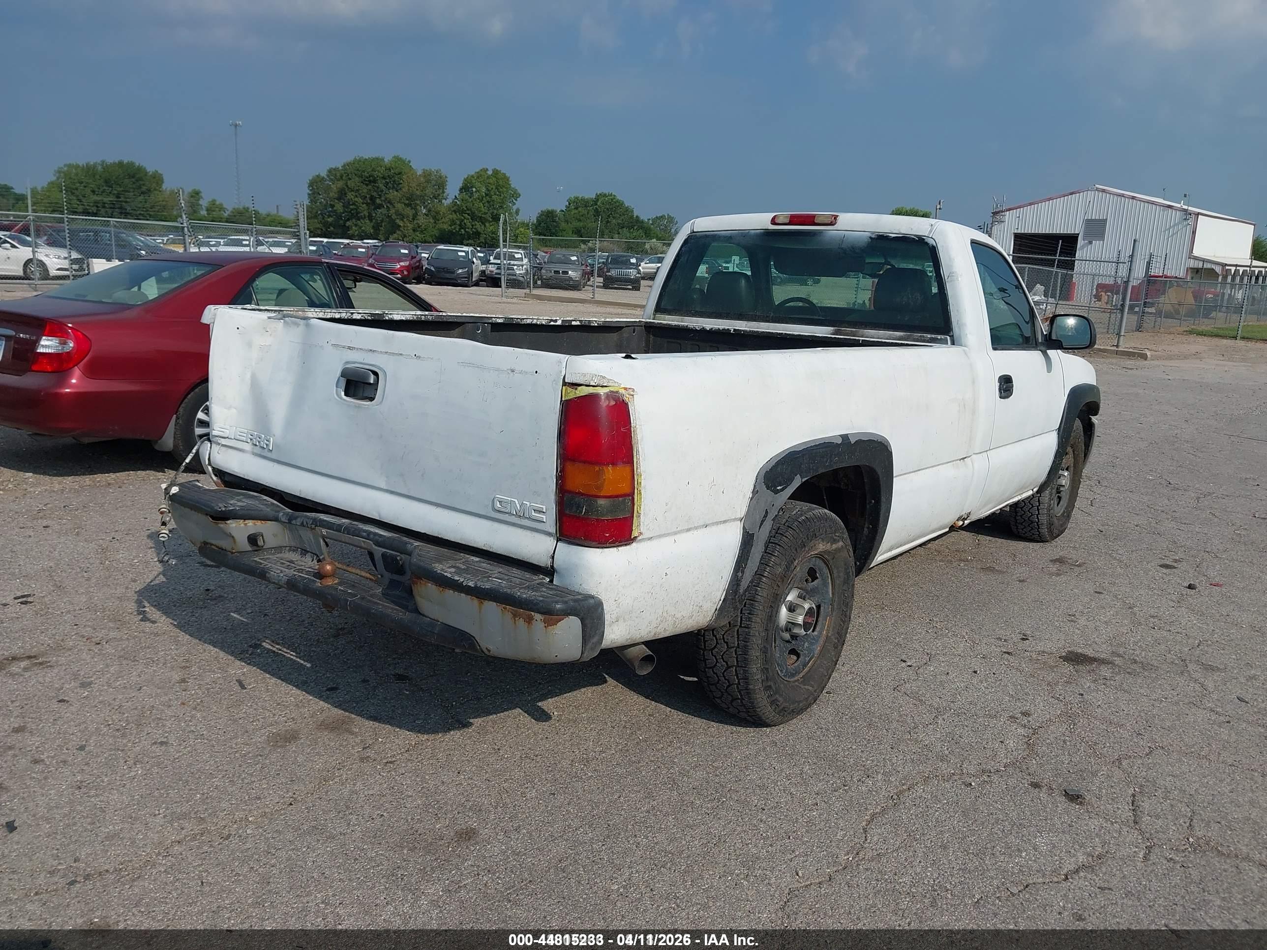 GMC SIERRA image 4