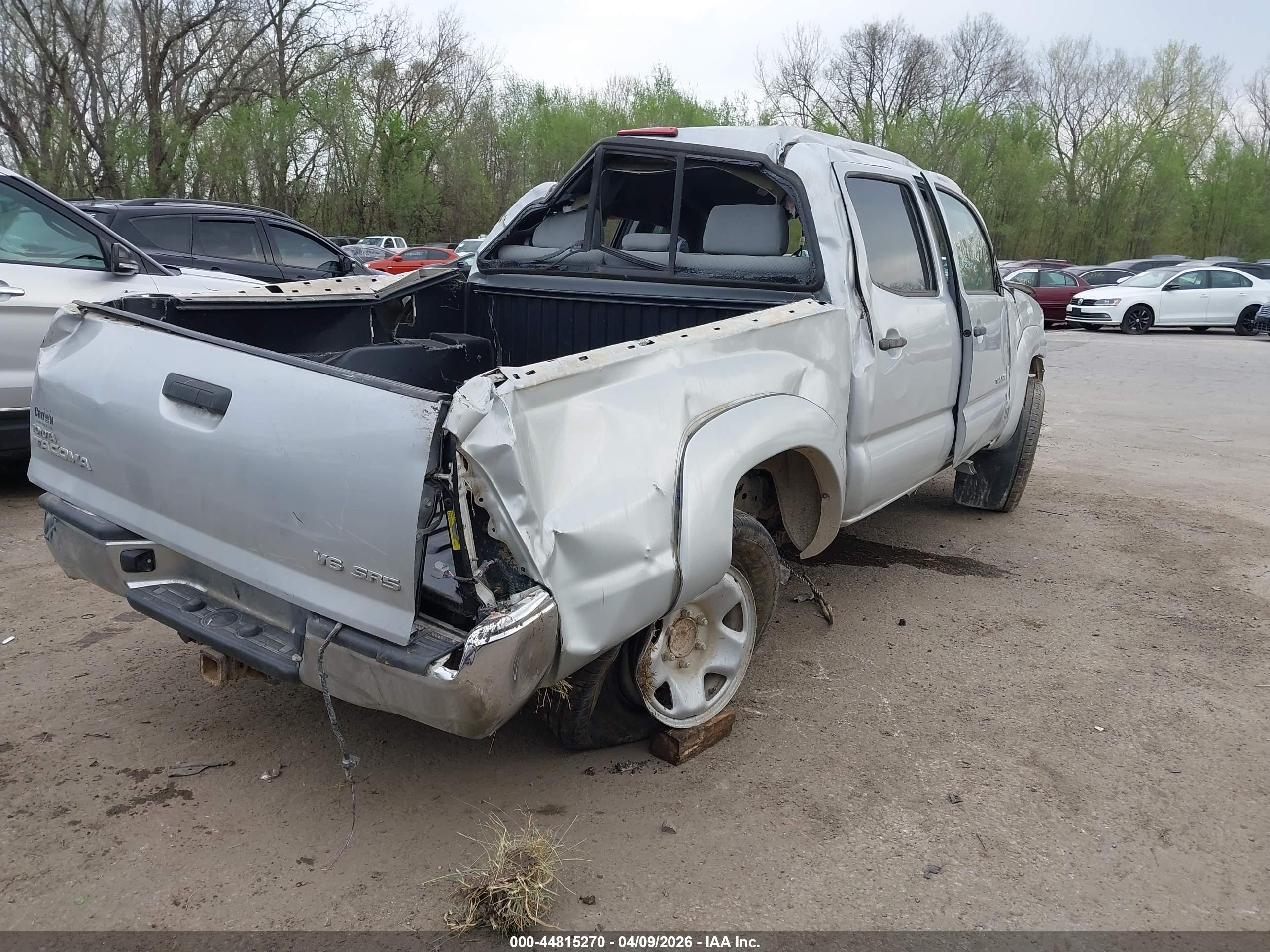 TOYOTA TACOMA image 4