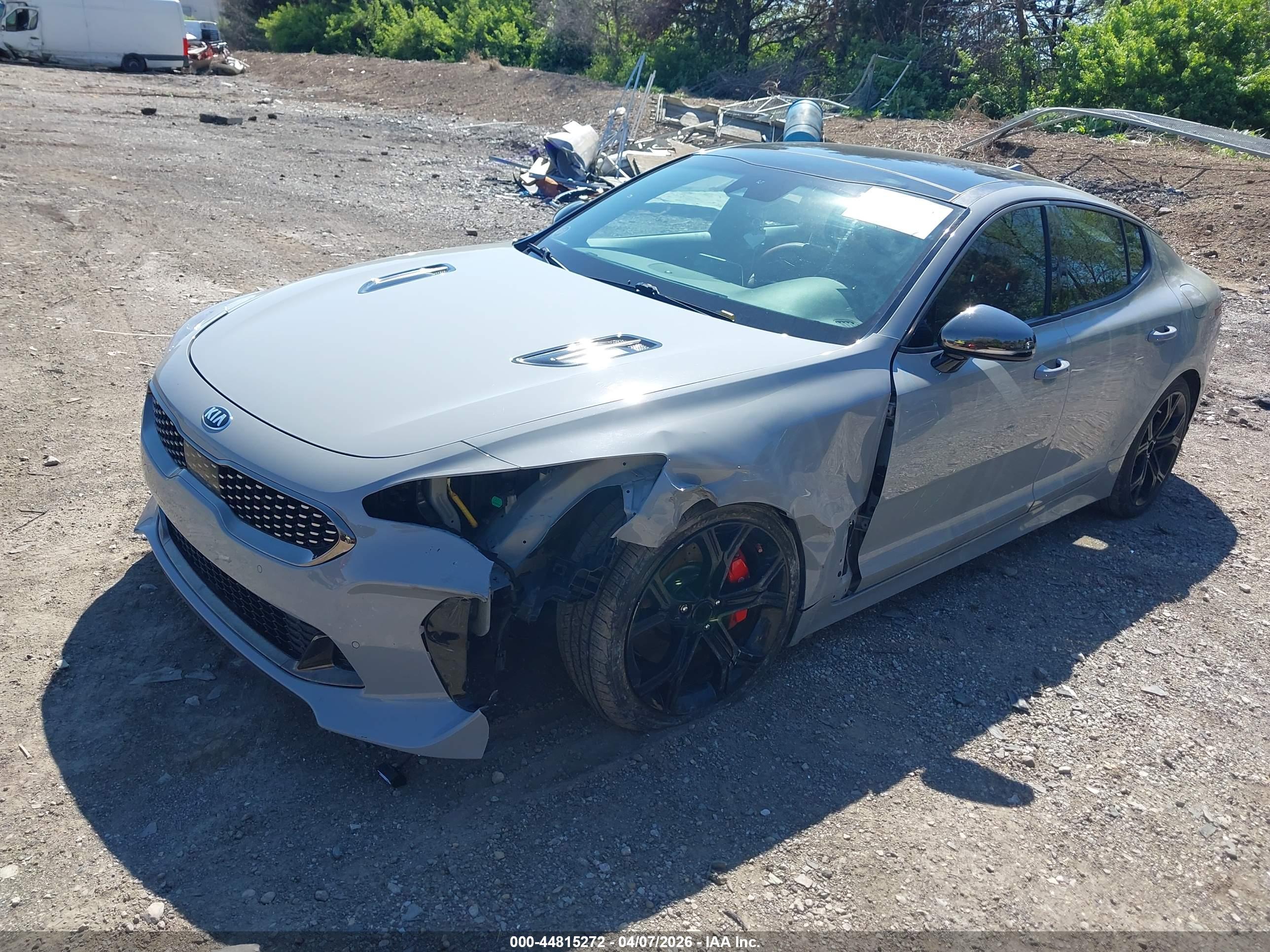 KIA STINGER image 2