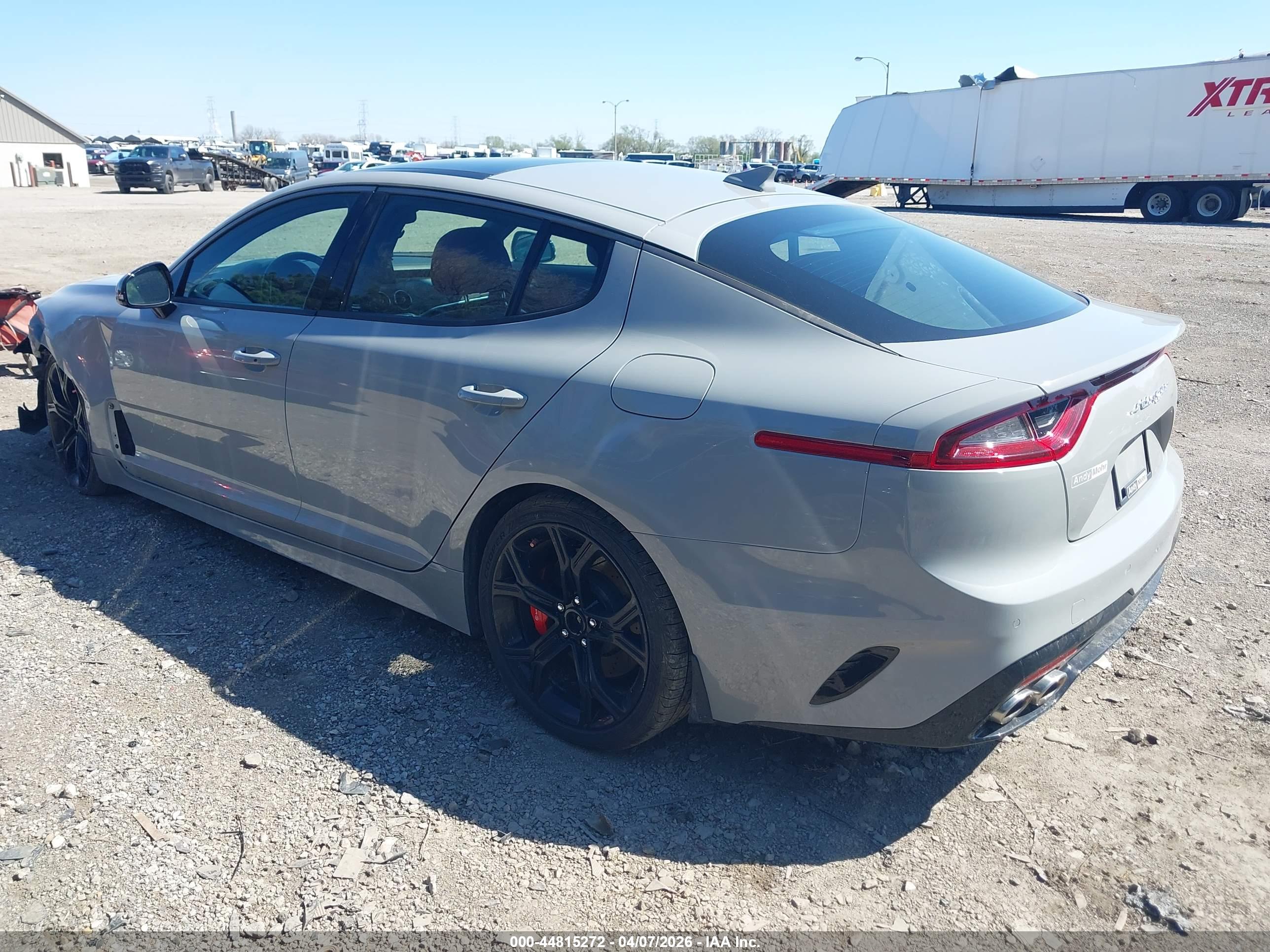KIA STINGER image 3
