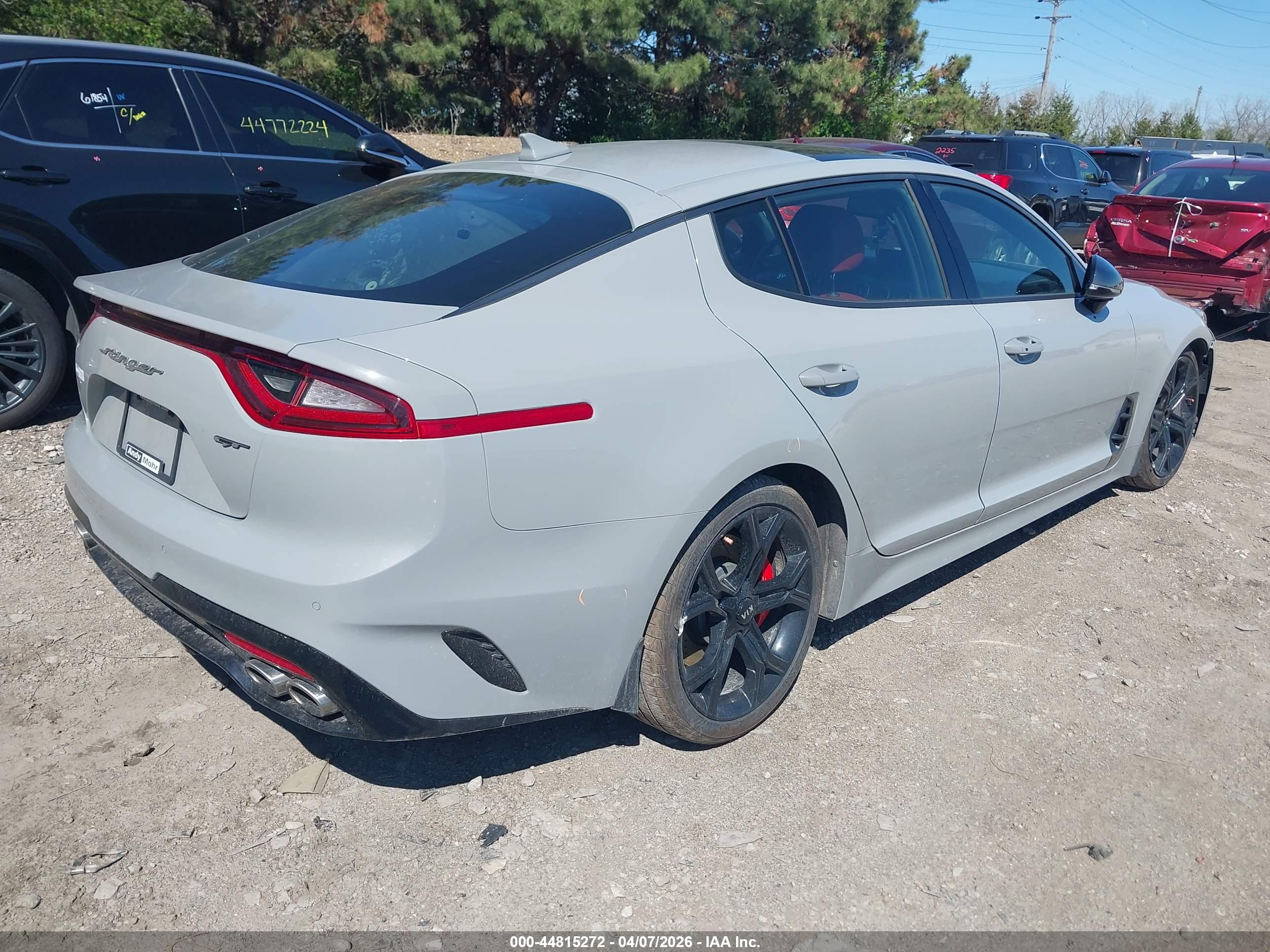KIA STINGER image 4