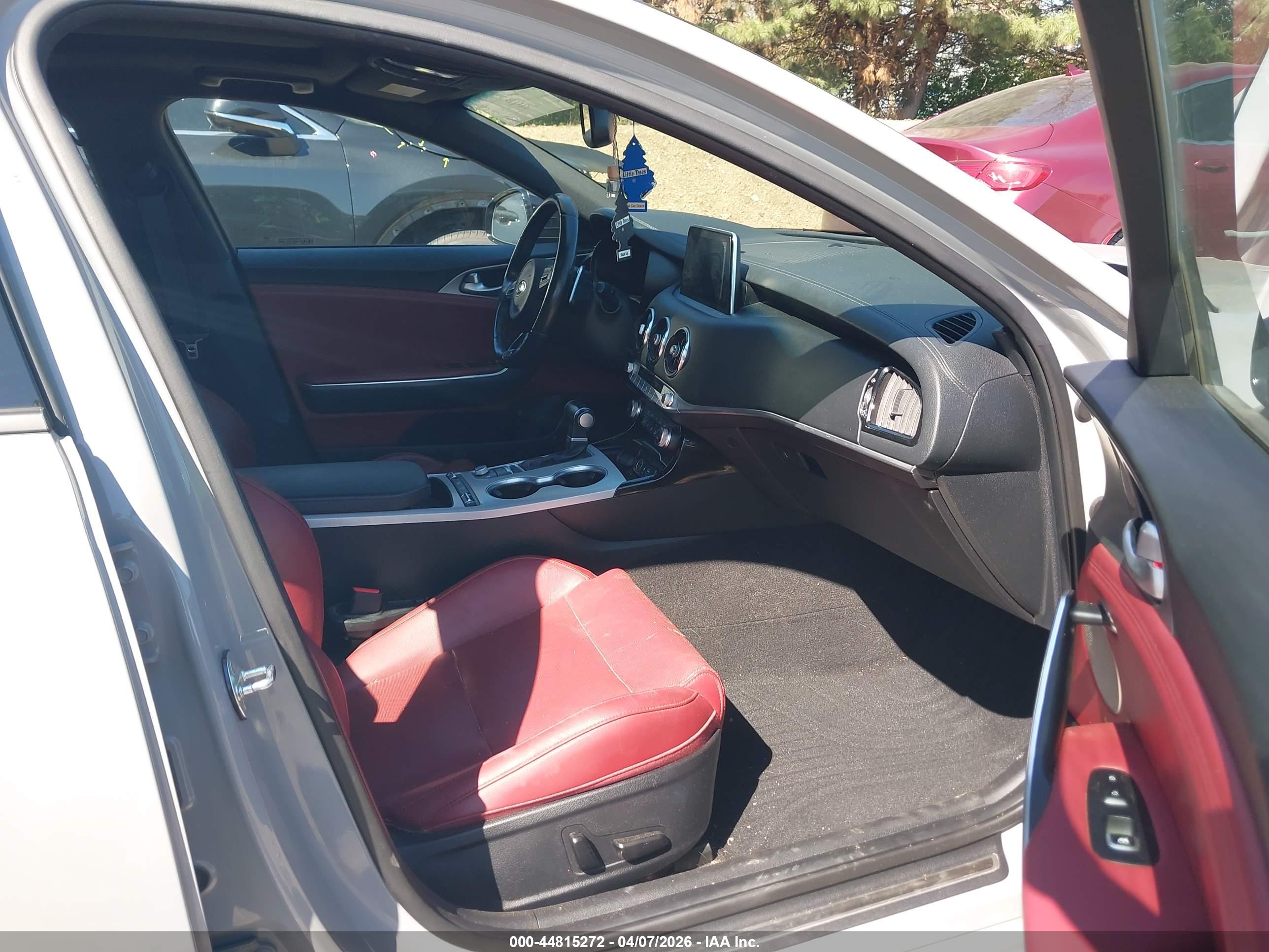 KIA STINGER image 5
