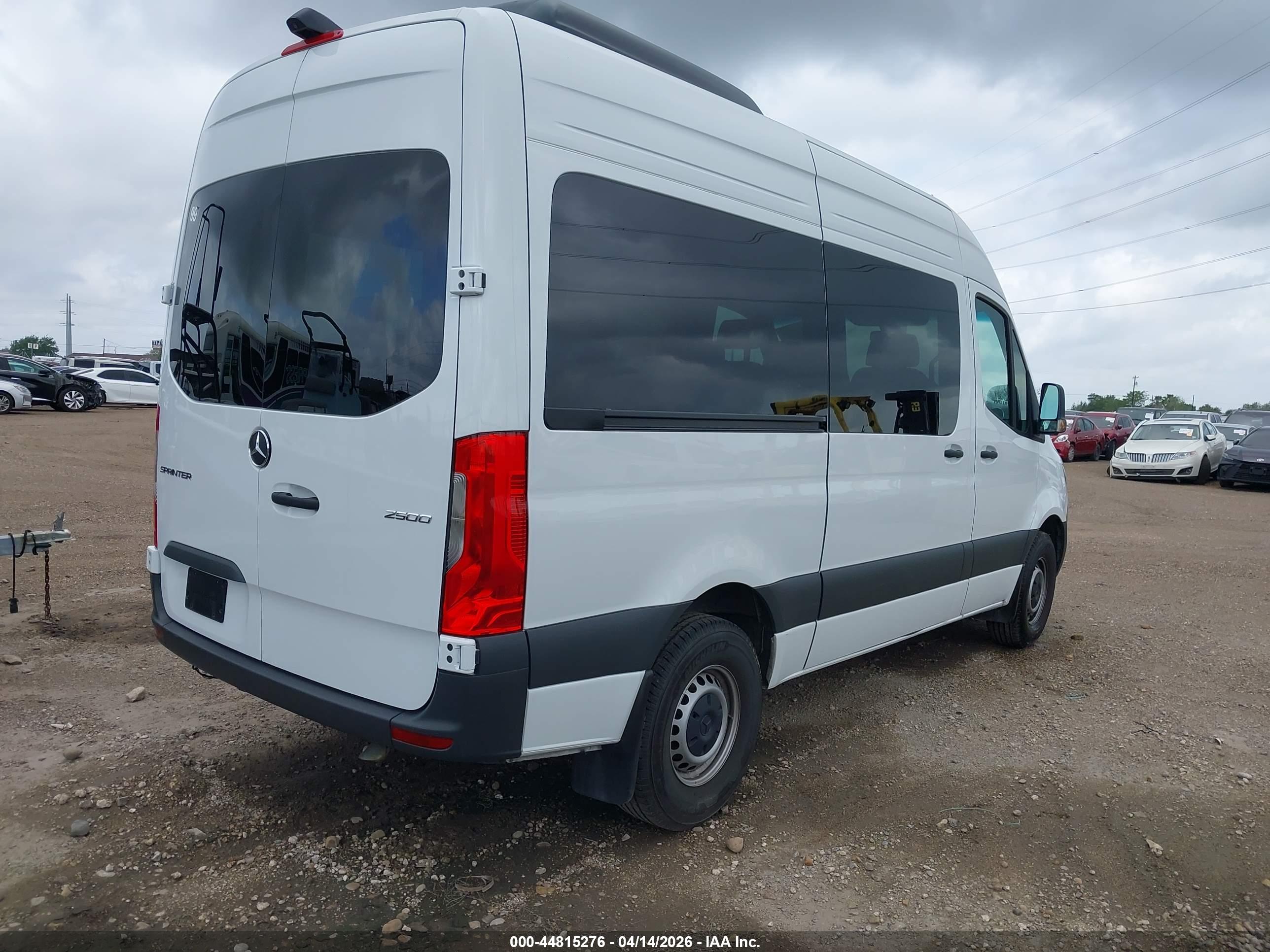 MERCEDES-BENZ SPRINTER image 4